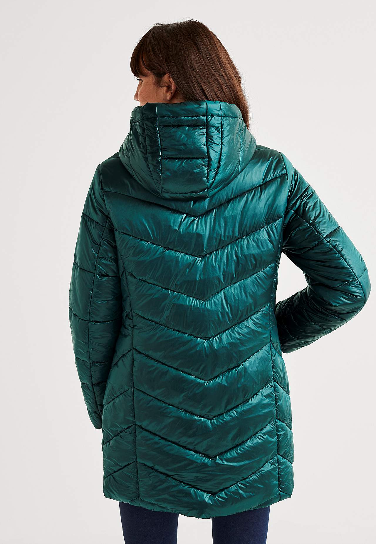 Gepolsterte Jacke mit schimmerndem Stoff