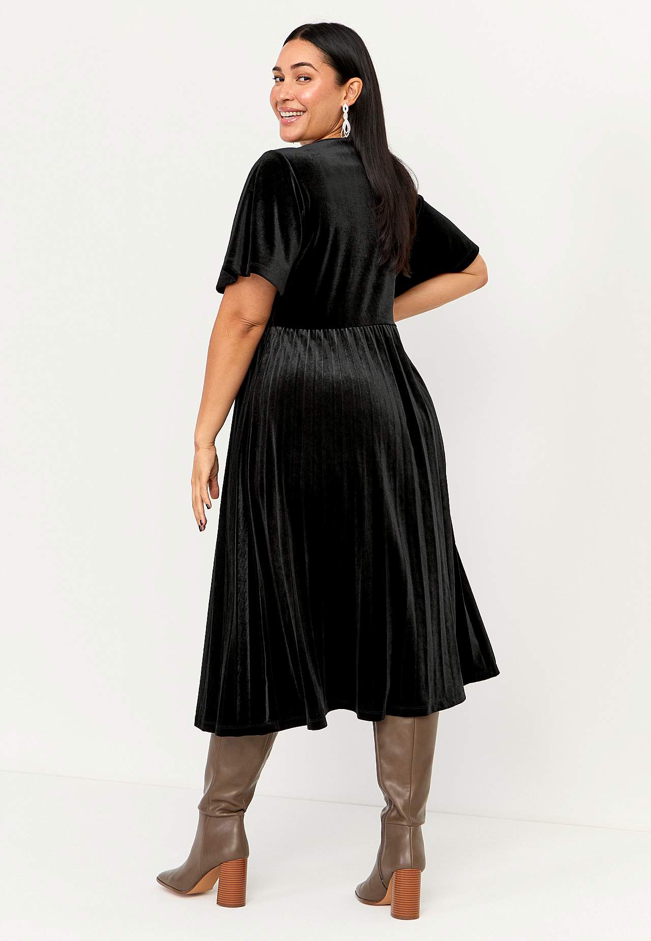 Plissiertes Samtkleid