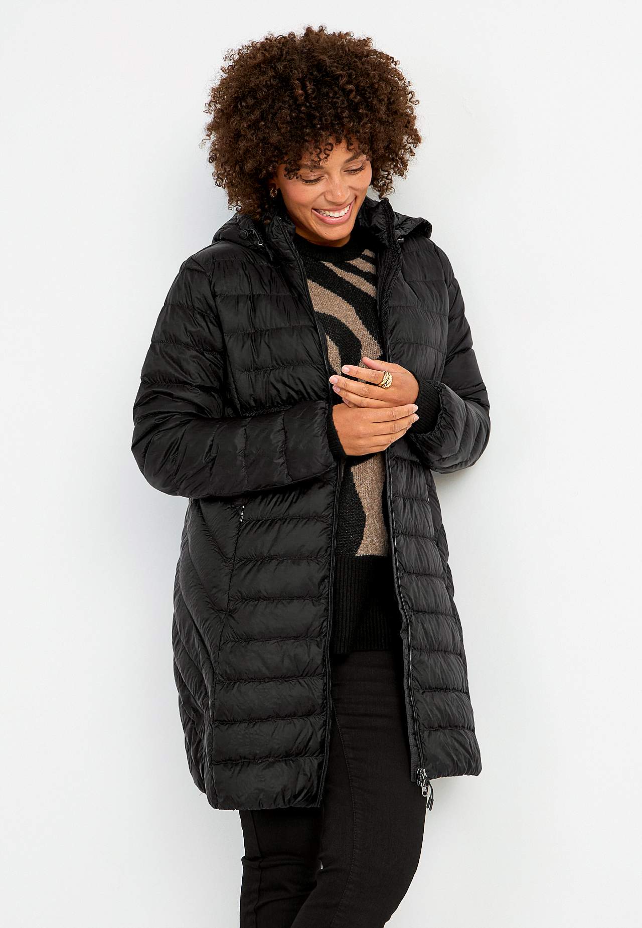 Daunenjacke mit Kapuze