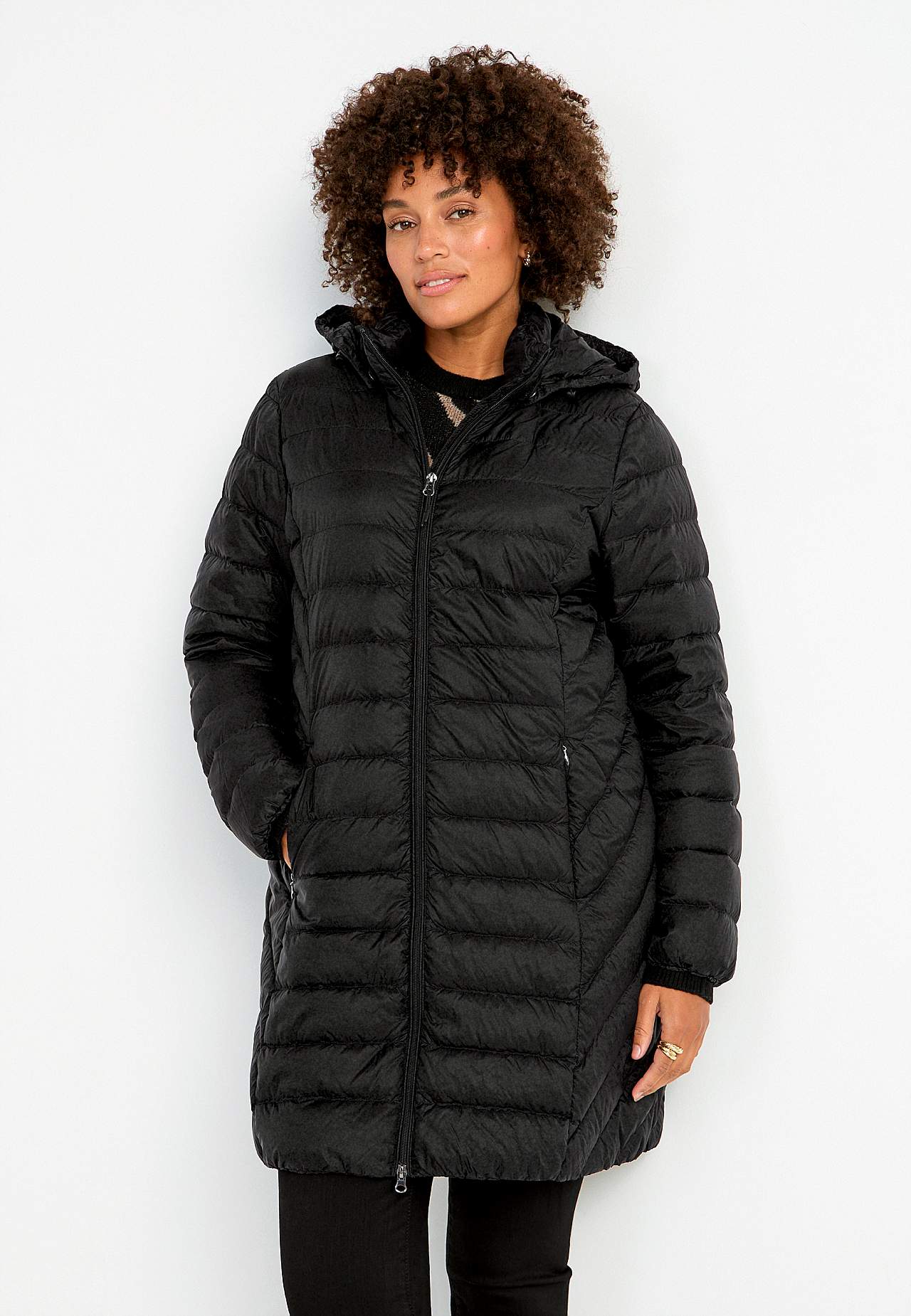 Daunenjacke mit Kapuze