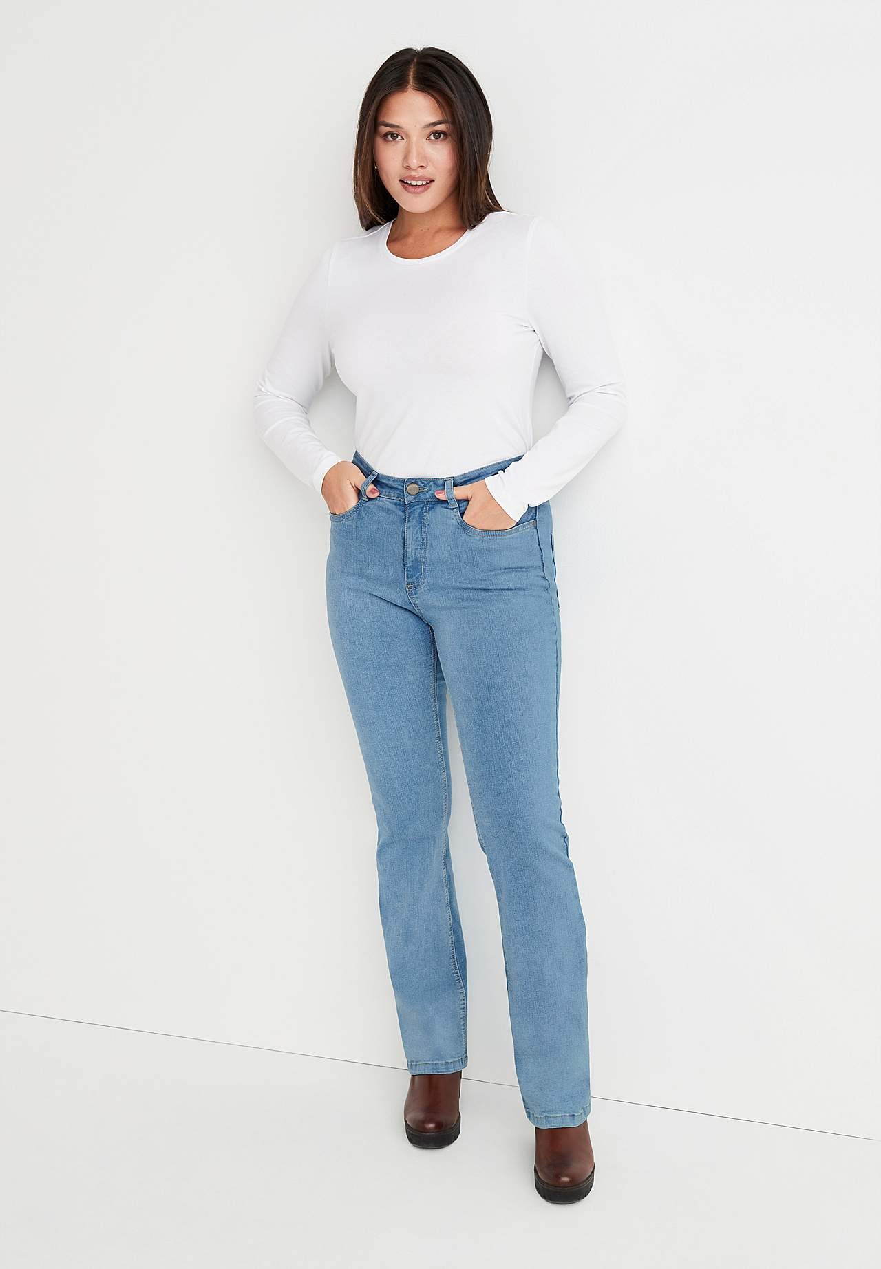 Sanft ausgestellte Jeans Nikita