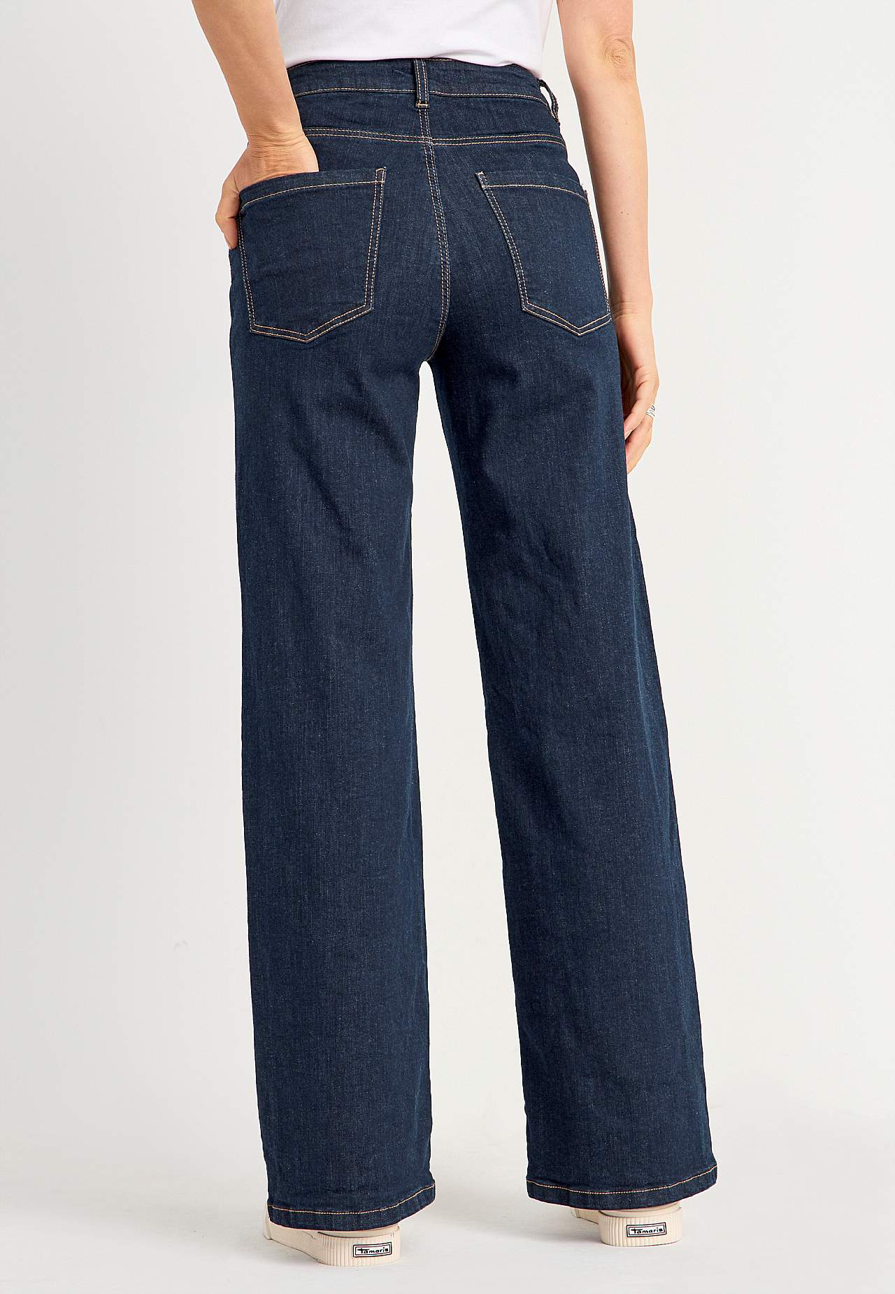 Breite Jeans mit hoher Taille