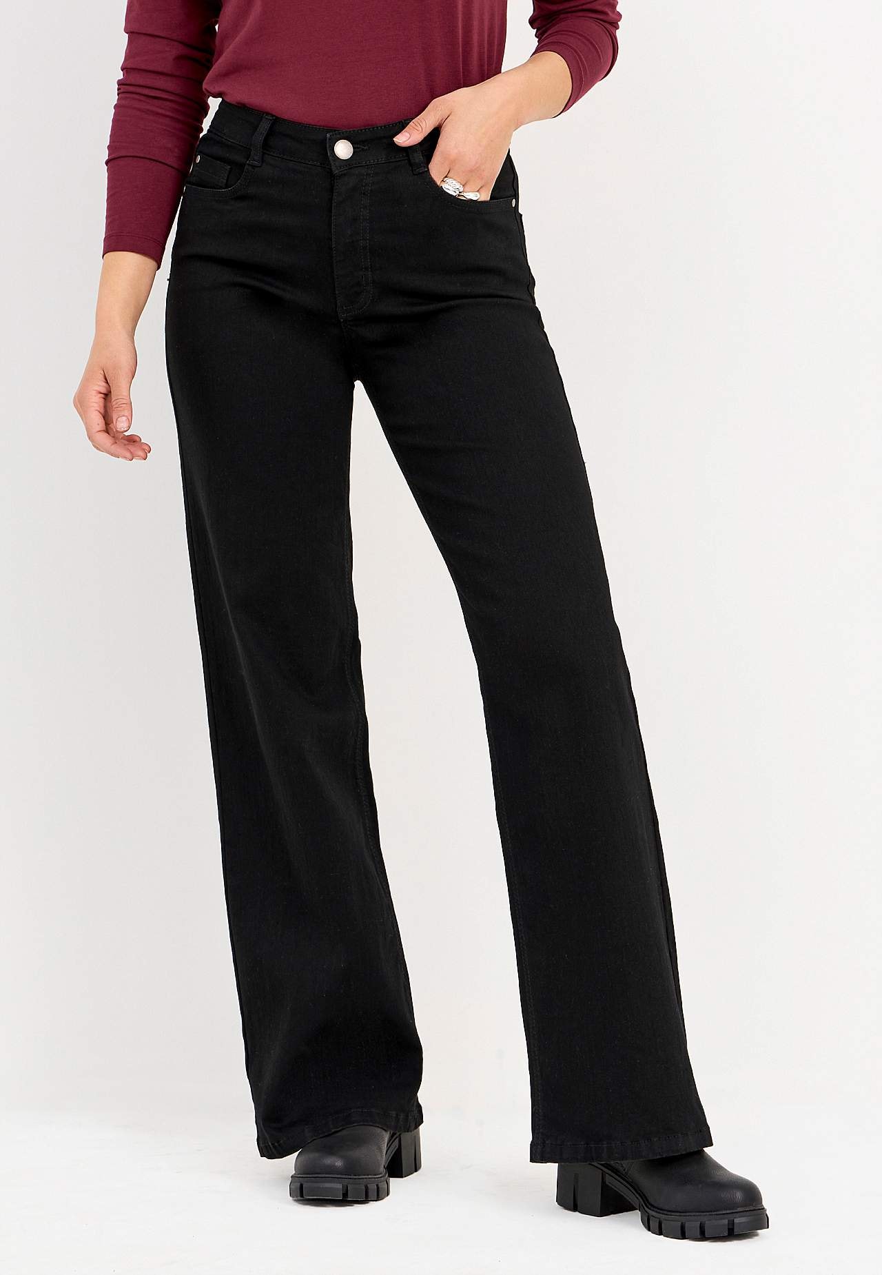 Breite Jeans mit hoher Taille