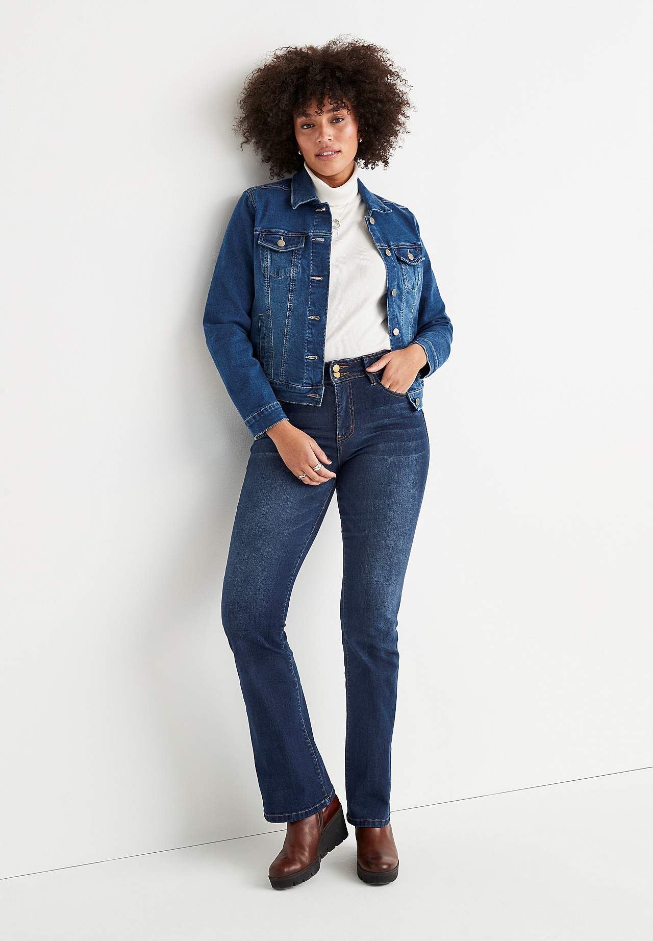 Superstretch figurformende Jeans mit Bootcut-Schnitt