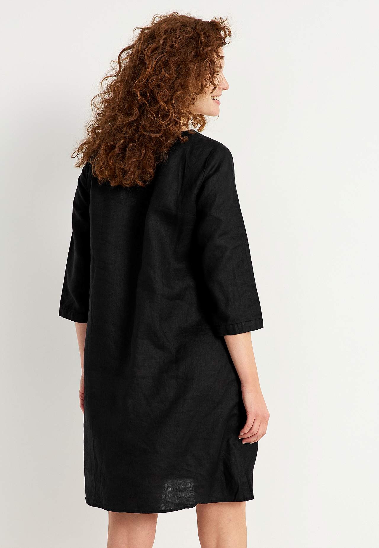 Leinenkleid Premium mit V-Ausschnitt