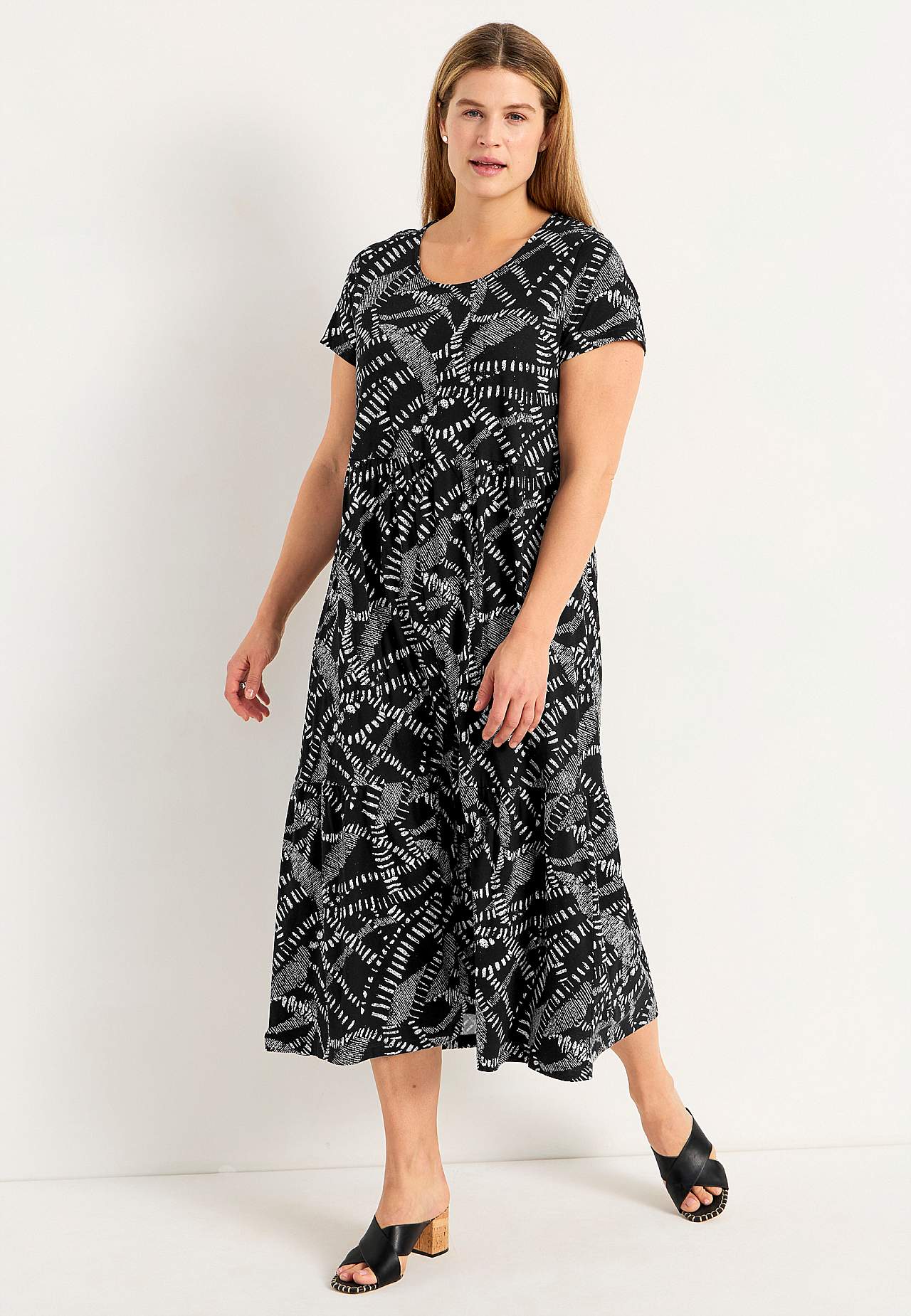 Gemustertes Jerseykleid mit Rüschenrock