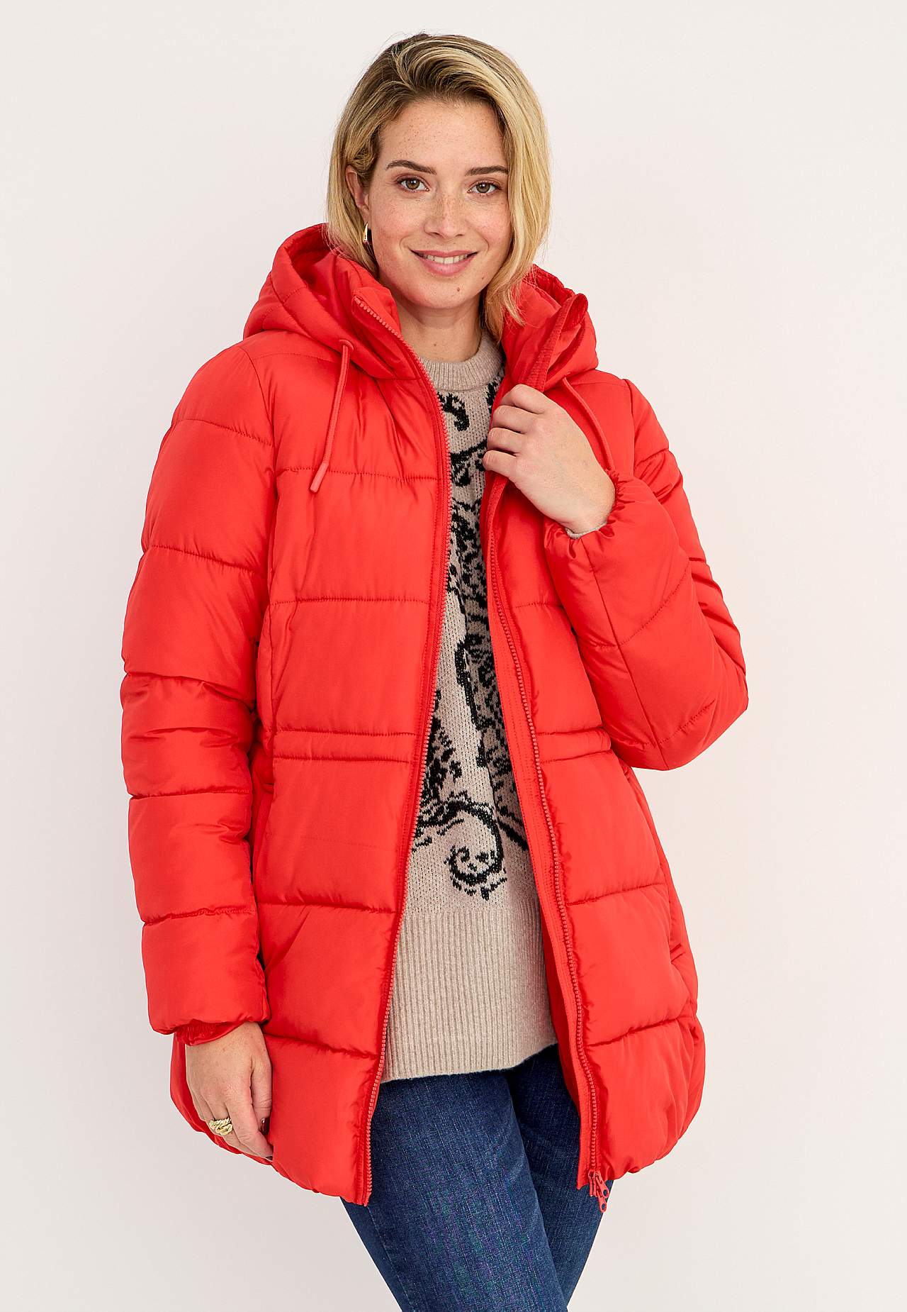 Warm gefütterte Jacke mit Kapuze
