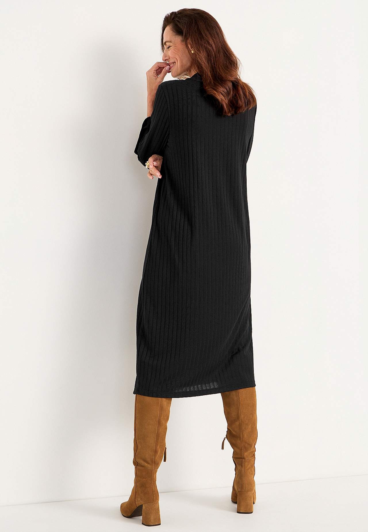 Im Rippenmuster gestrickte Kleid-Tunika