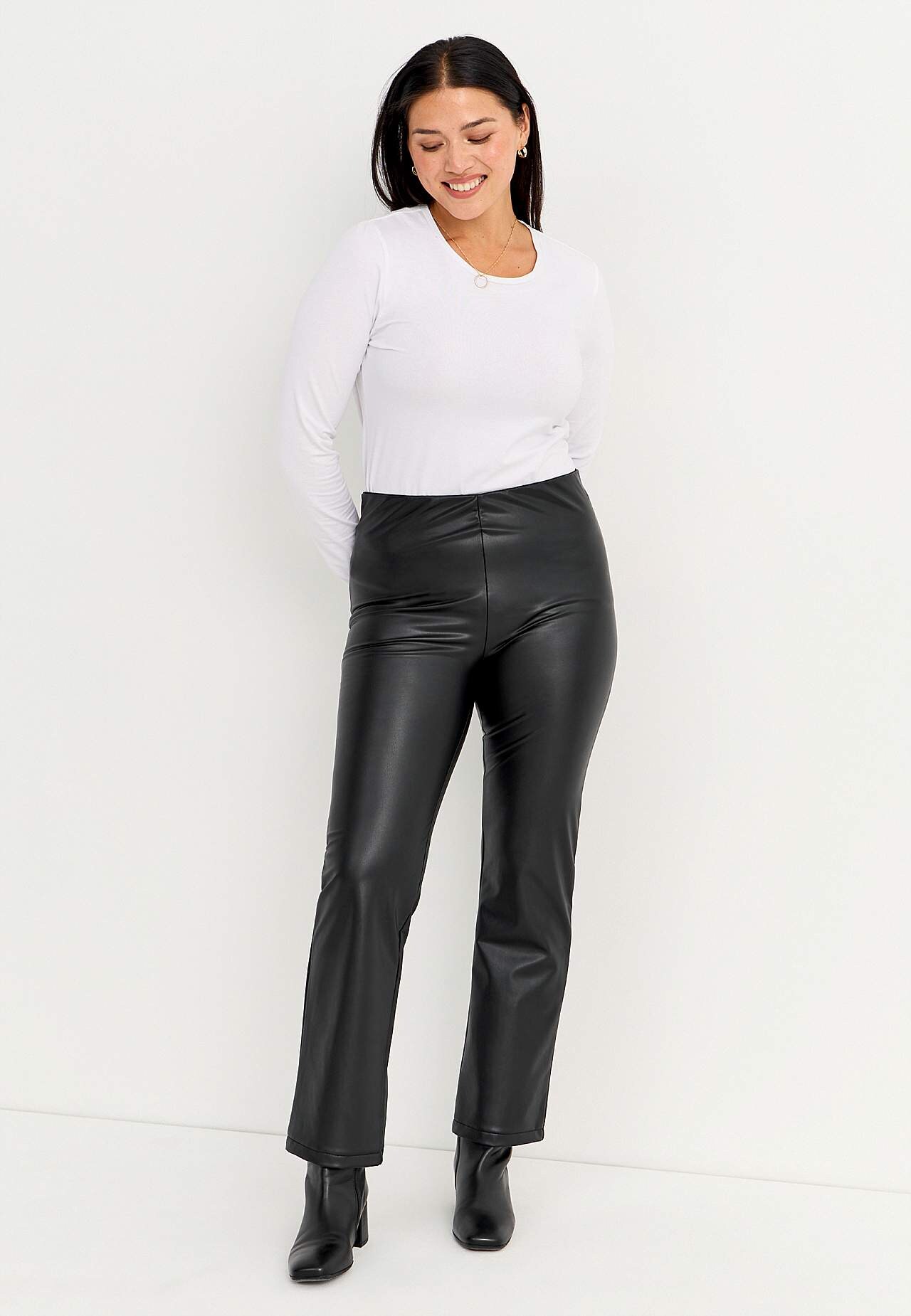 Beschichtete Leggings mit einem Schlag