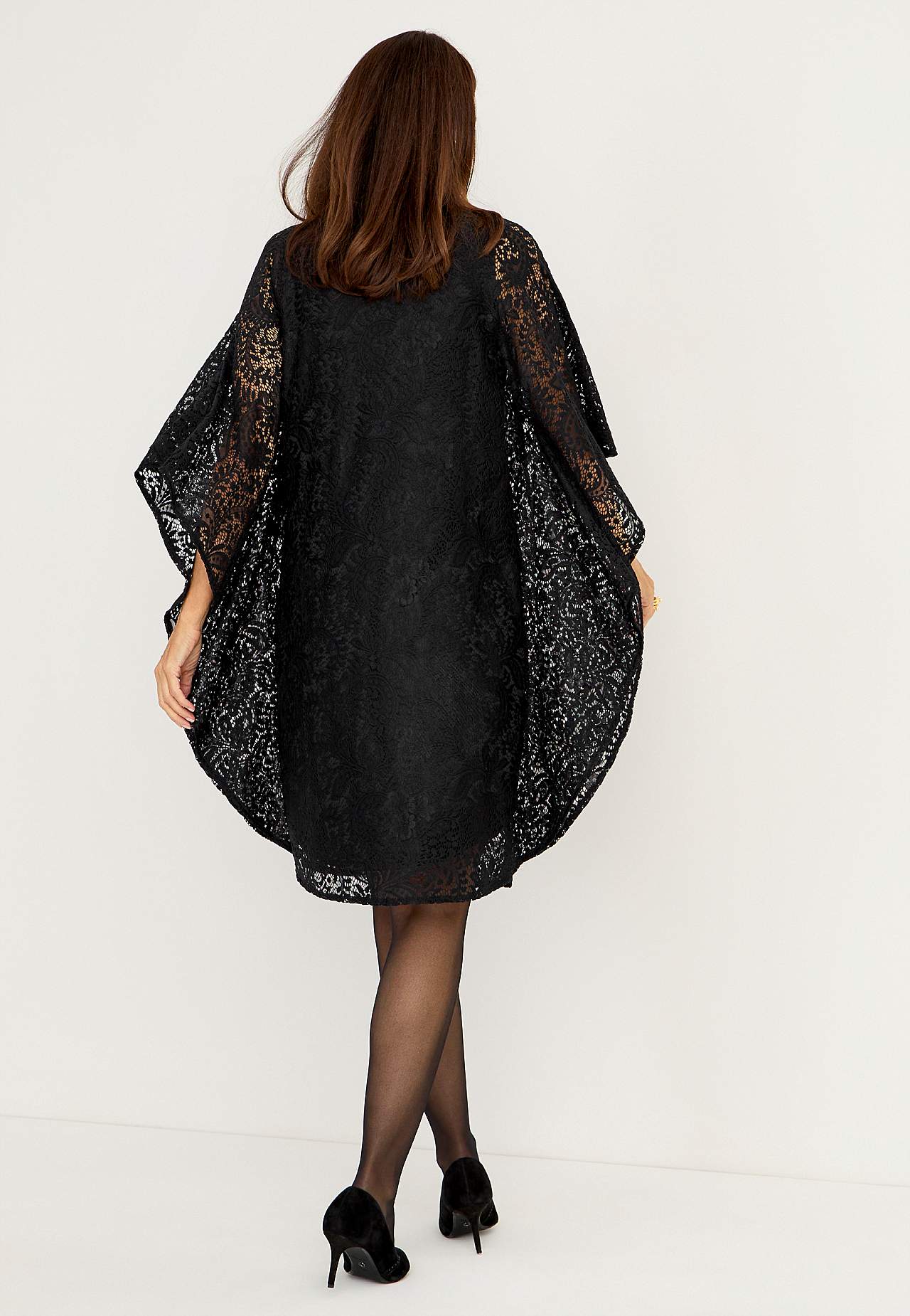 Kurzes Spitzenkleid