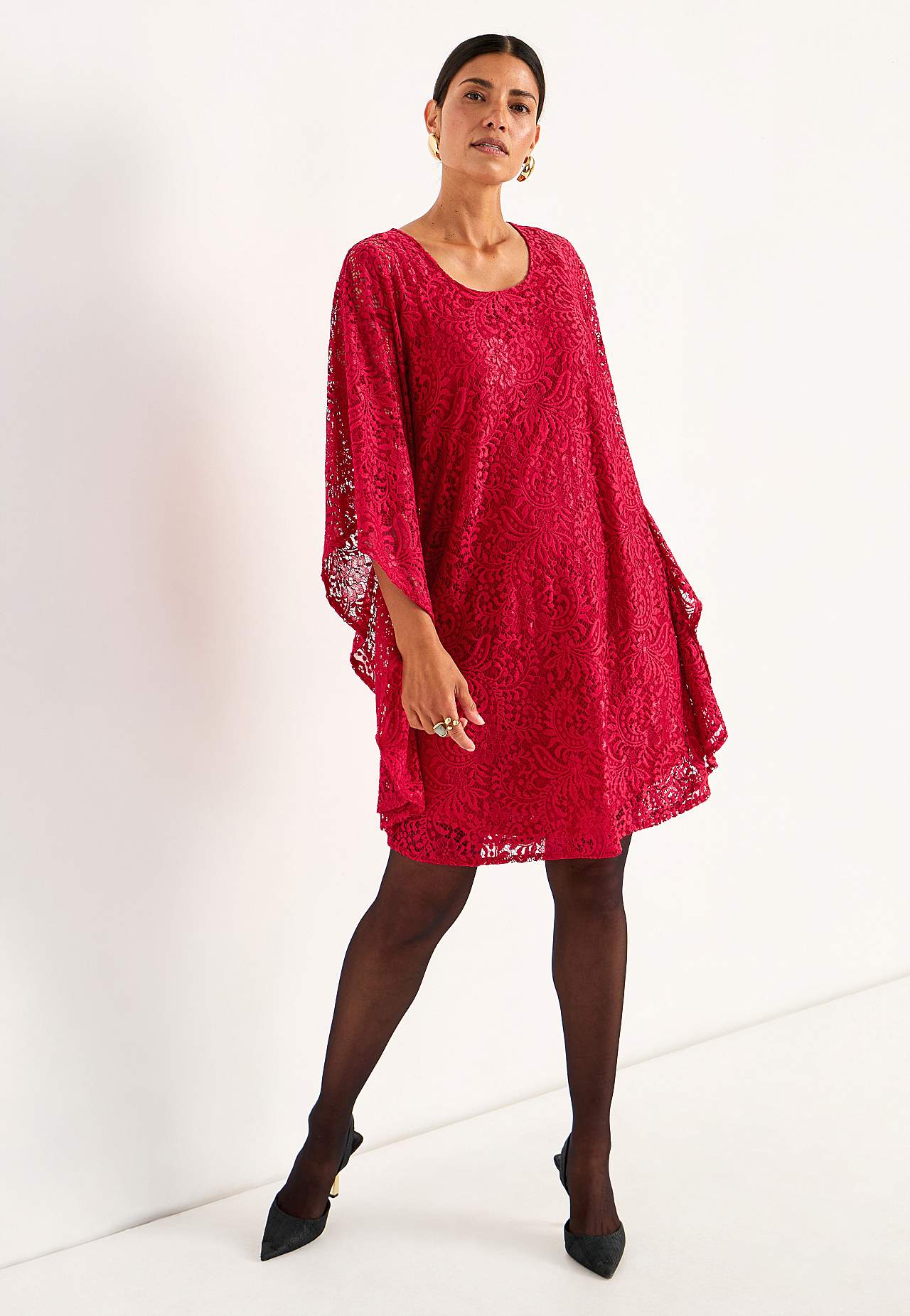 Kurzes Spitzenkleid