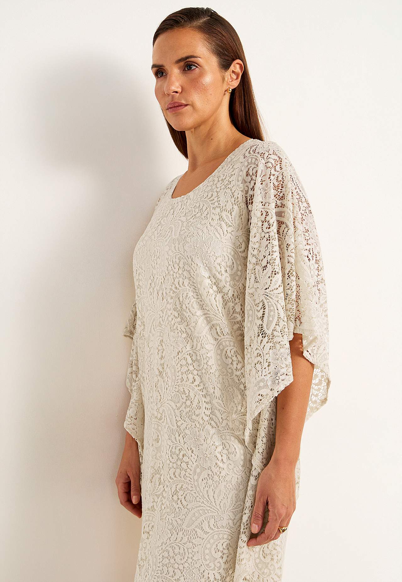 Kurzes Spitzenkleid