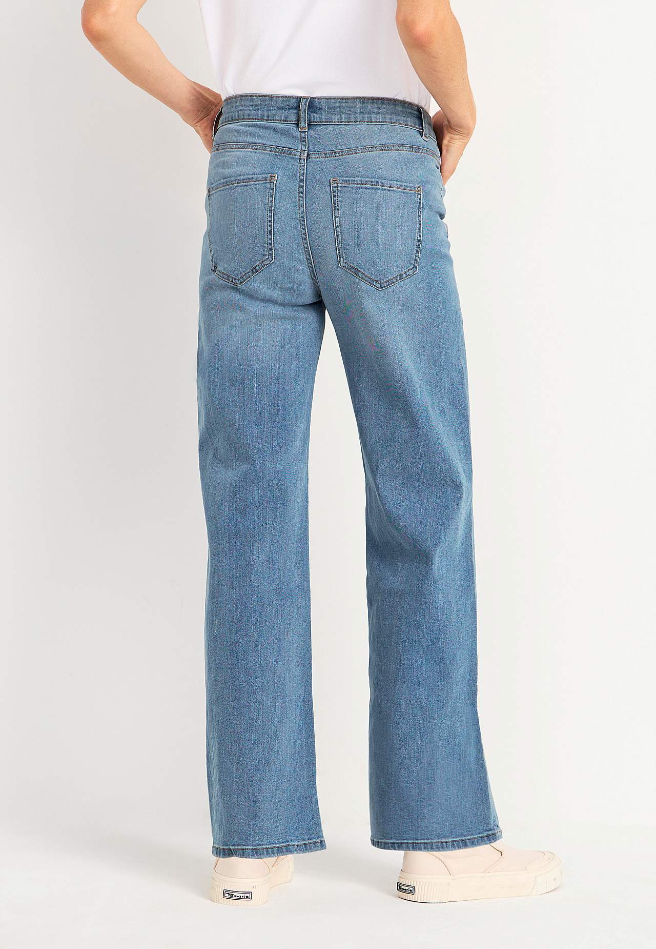 Stretch-Jeans mit hoher Taille