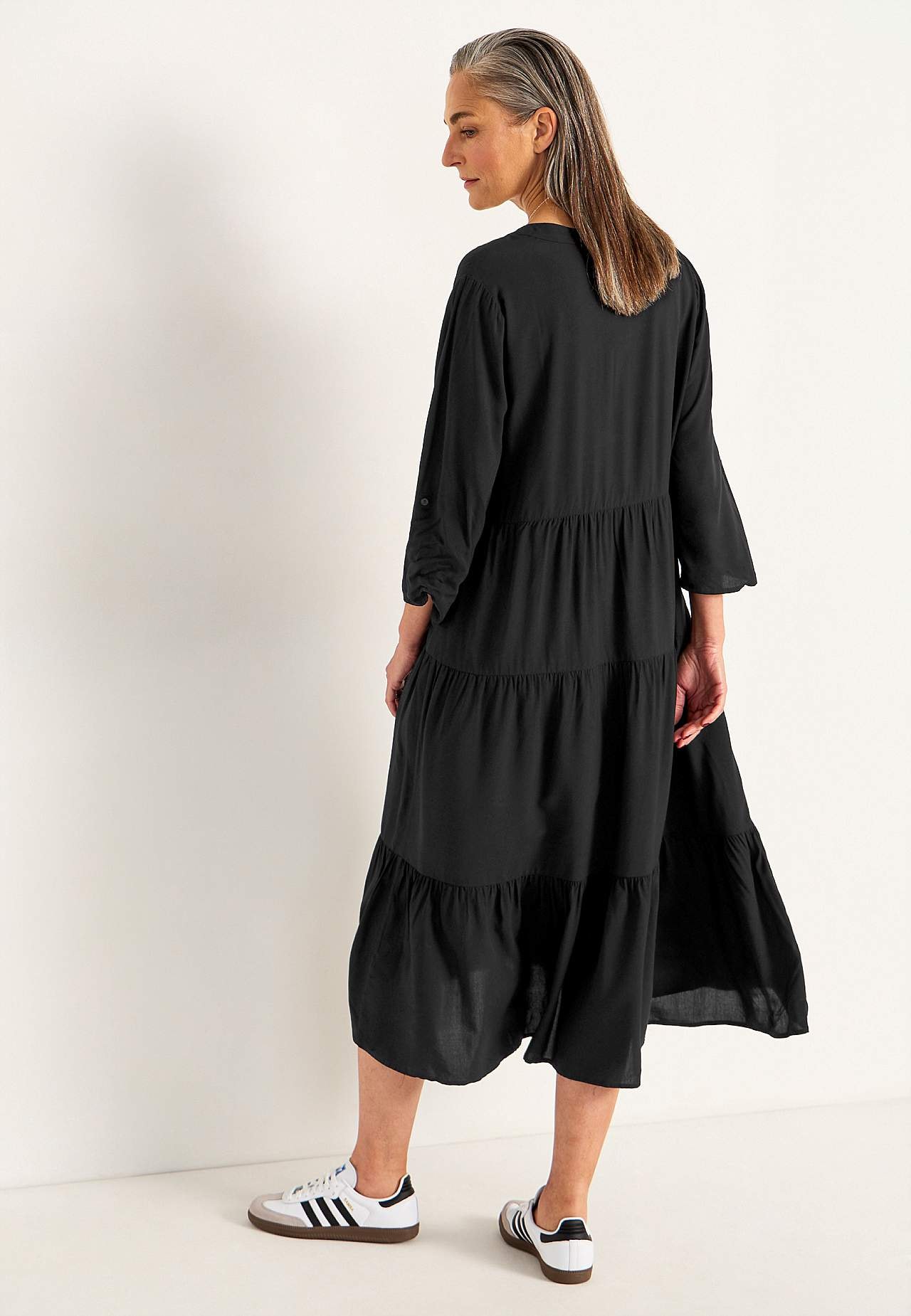Kleid mit Volants
