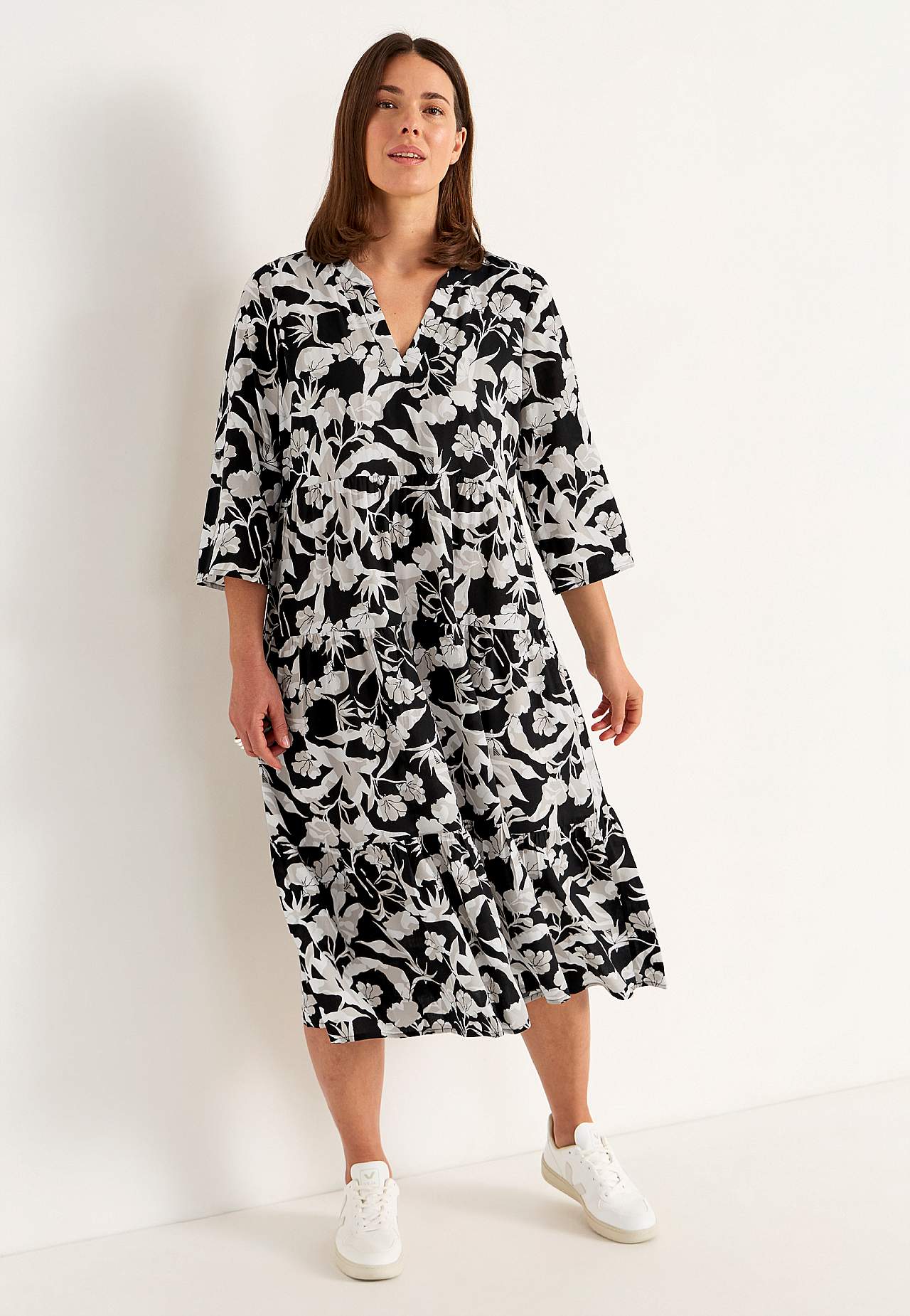 Kleid mit Volants