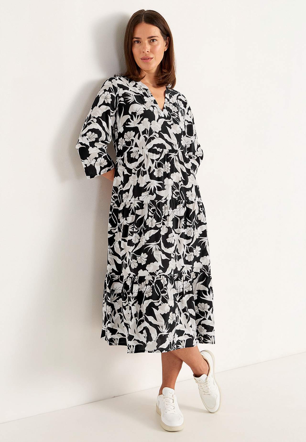 Kleid mit Volants