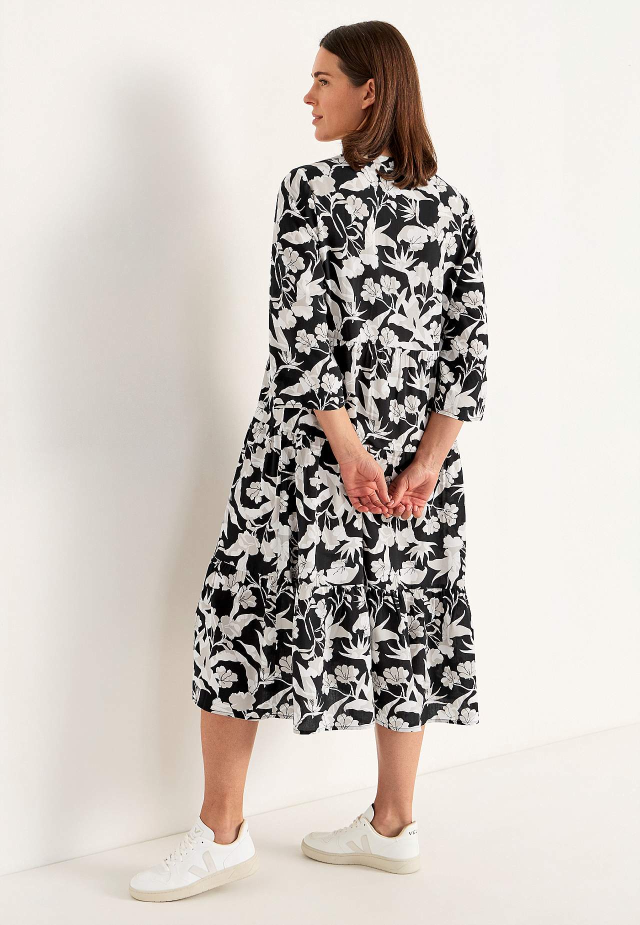 Kleid mit Volants