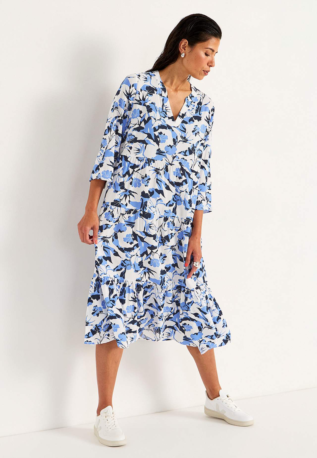 Kleid mit Volants