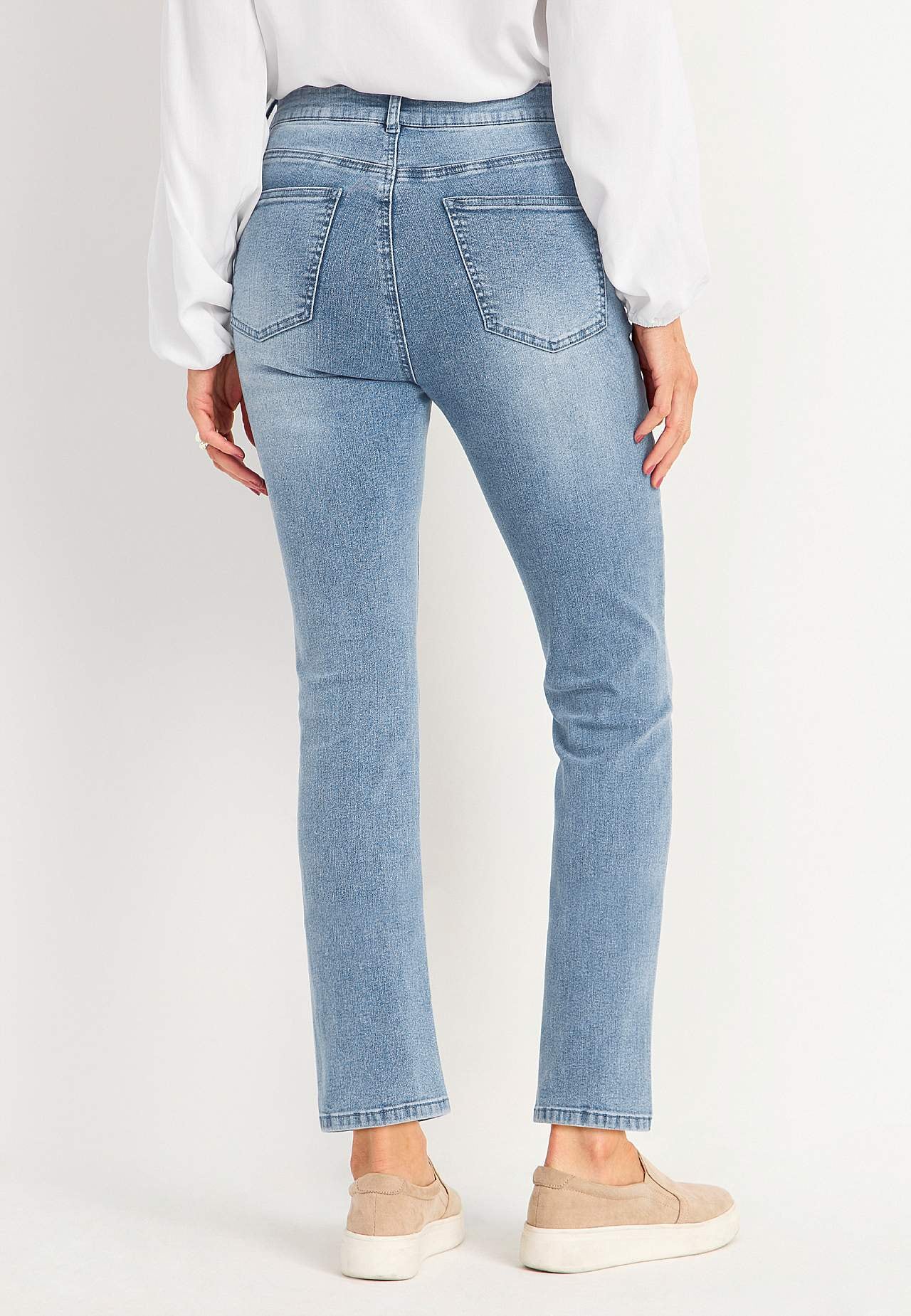 Knöcheljeans mit Stickerei Emmy