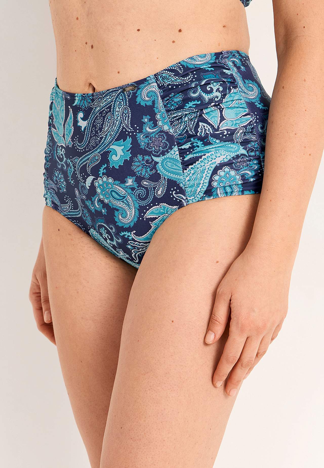 Bikini-Unterteil mit hohem Bund