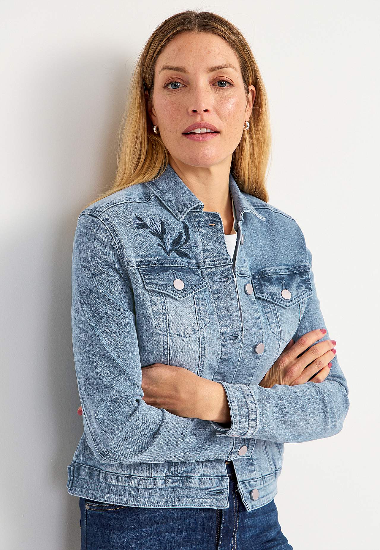 Jeansjacke mit Stickereien Emmy