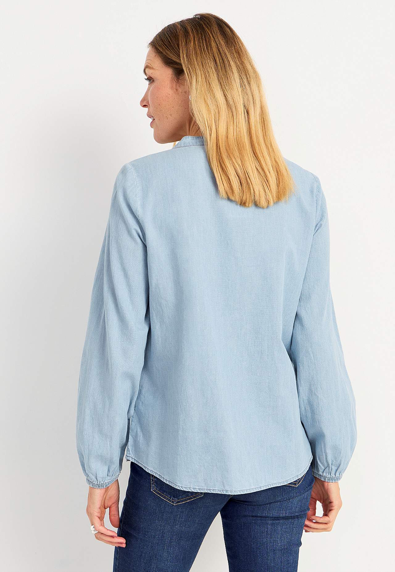Jeanshemd mit Volants Details