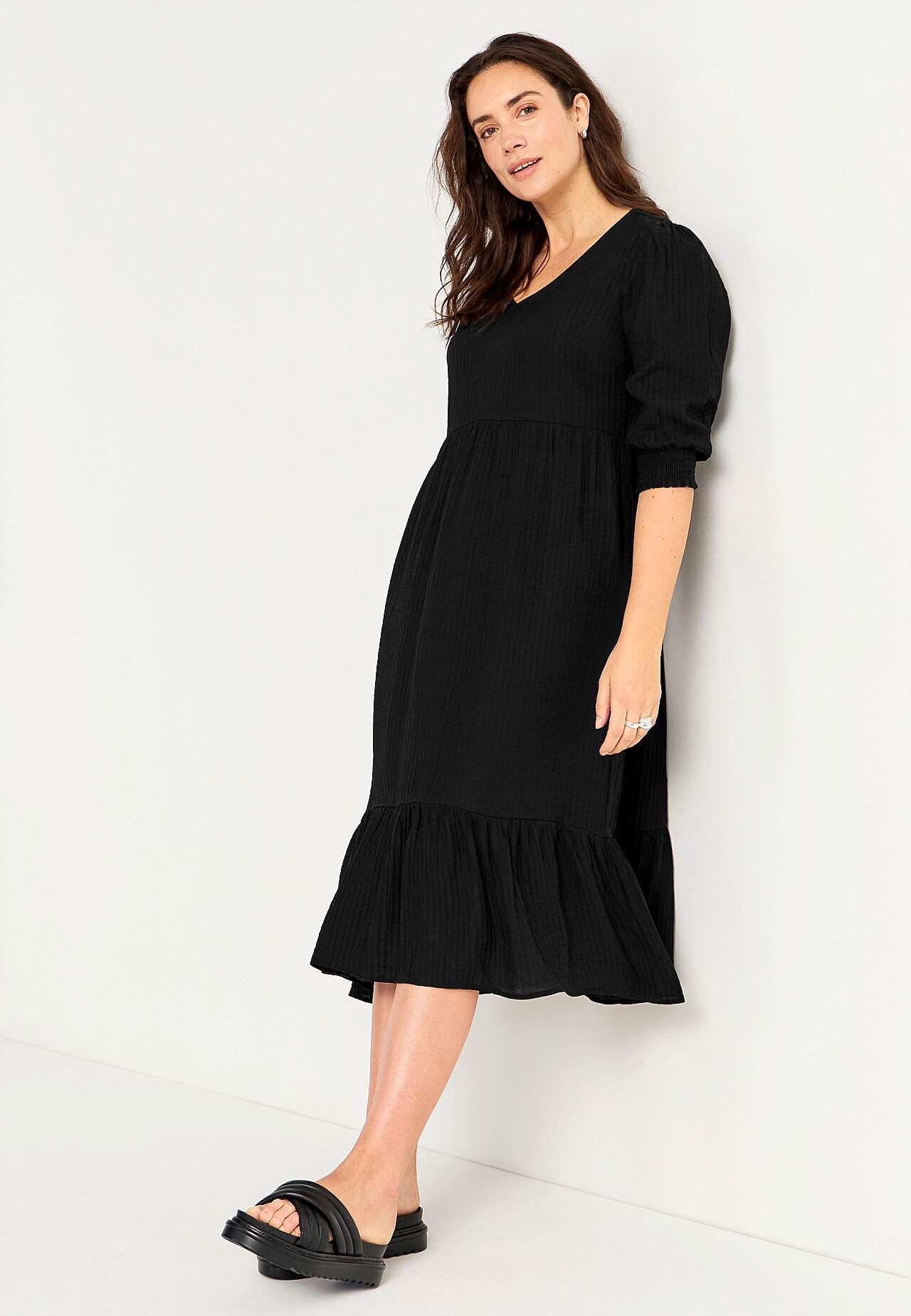 Gewebtes Kleid mit Rüschenrock