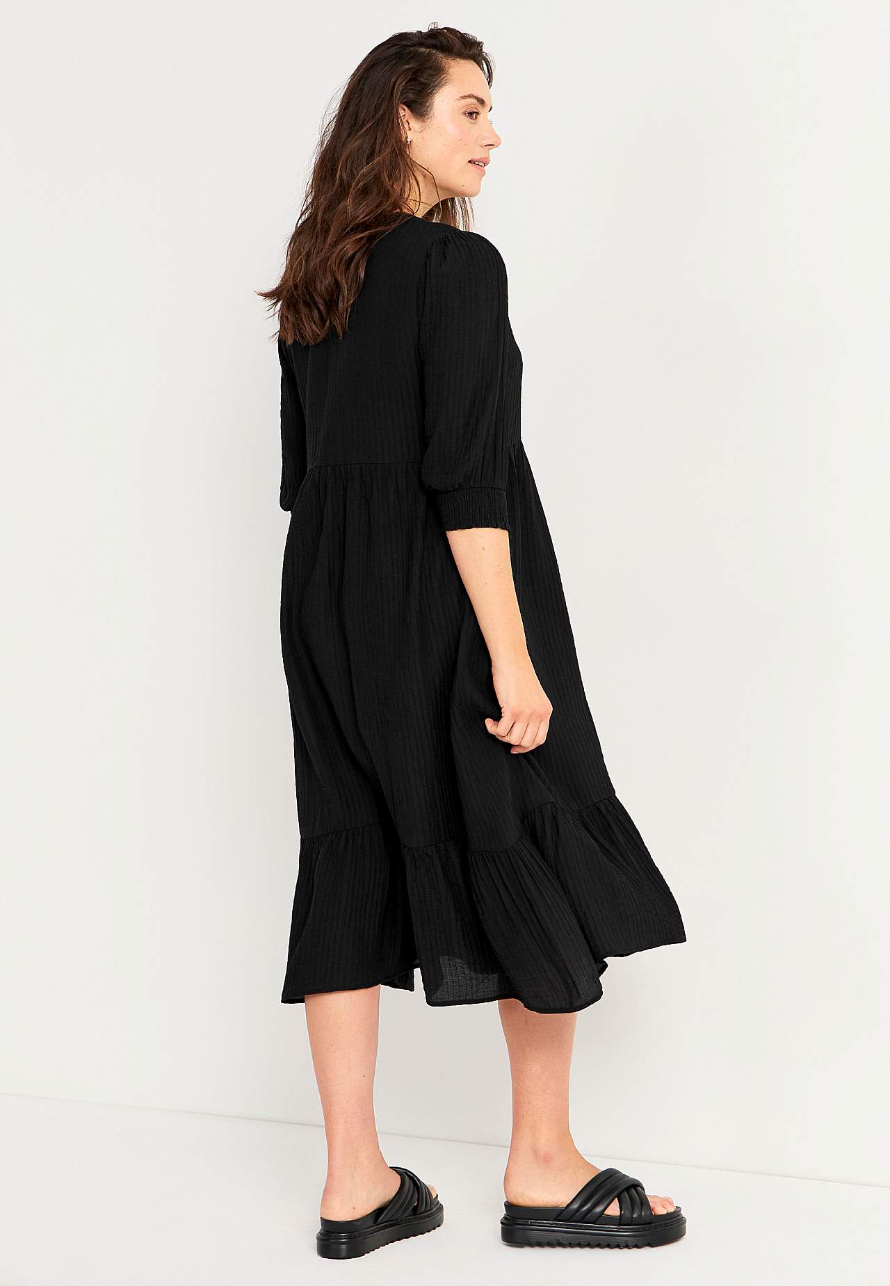 Gewebtes Kleid mit Rüschenrock