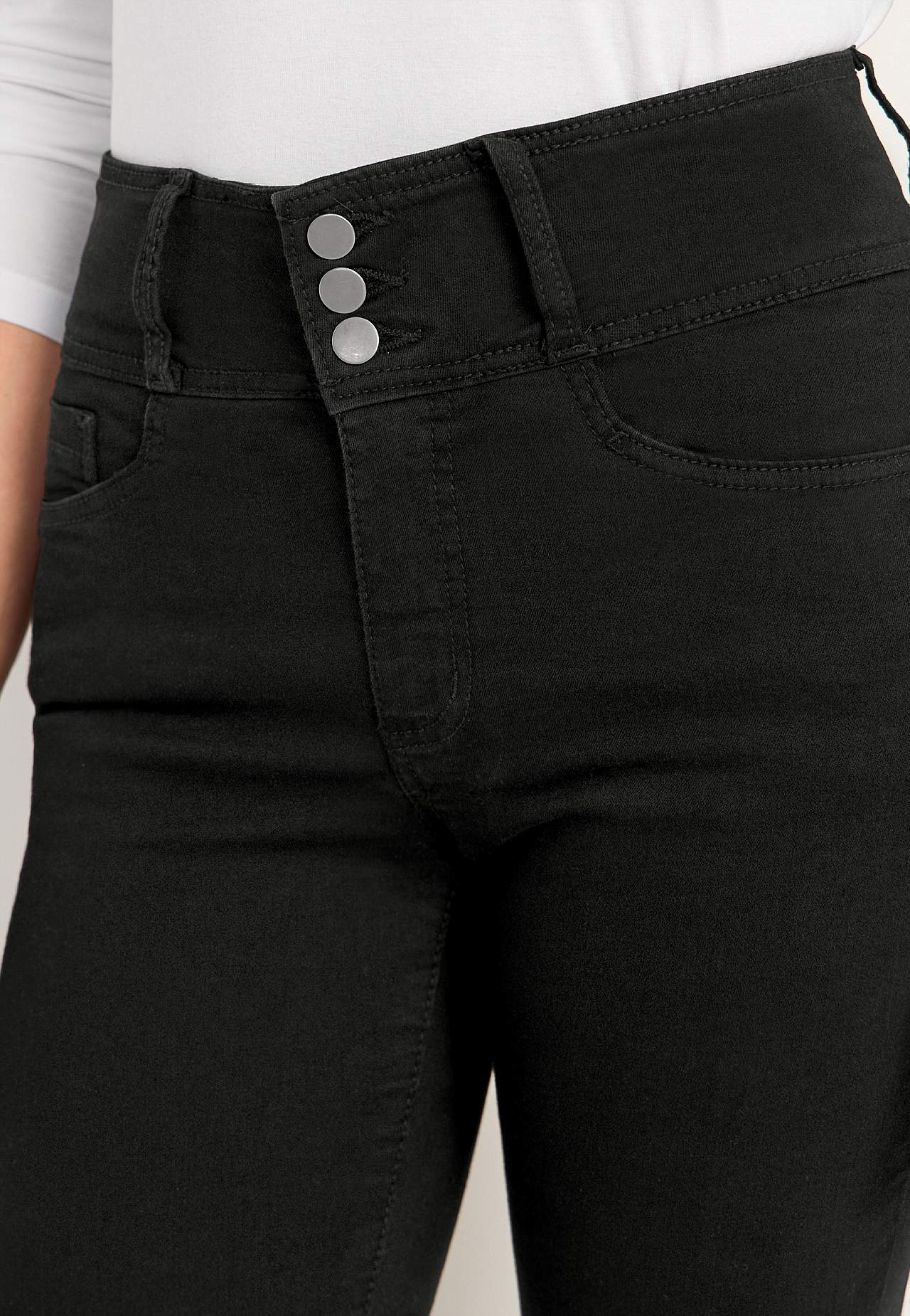 Schmale Jeans mit hohem Schnitt - drei Längen