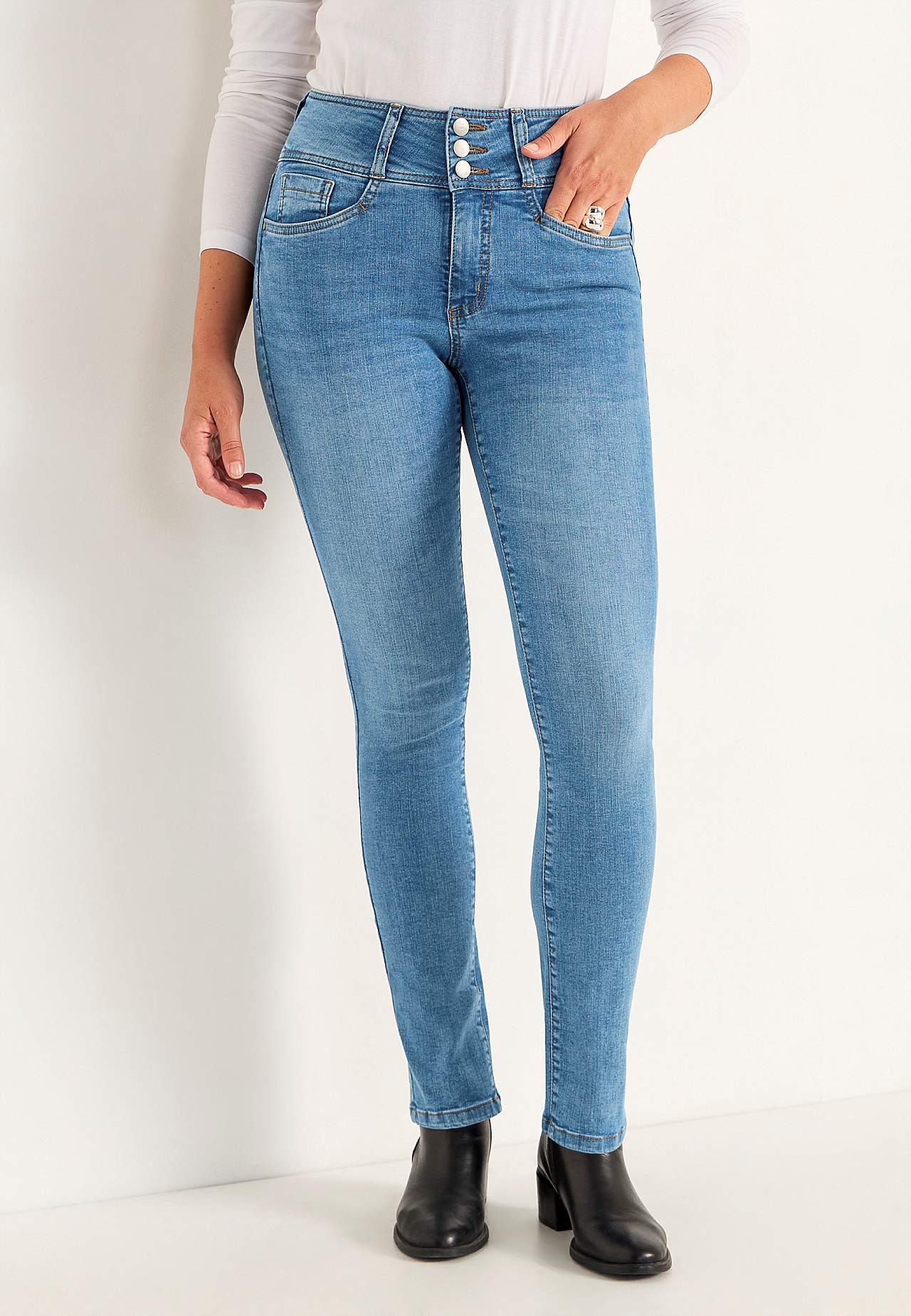 Schmale Jeans mit hohem Schnitt - drei Längen