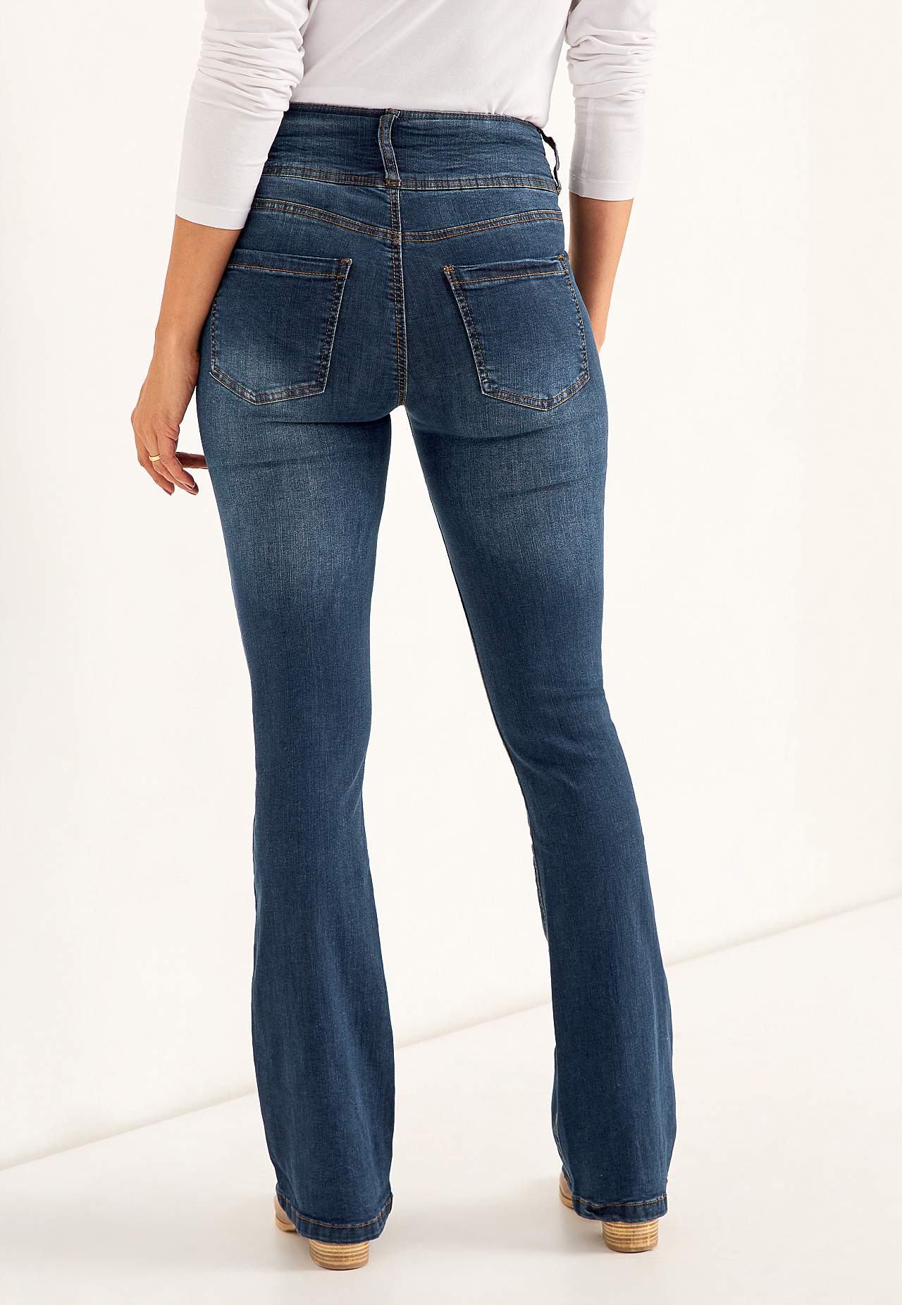 Bootcut-Jeans mit hohem Bund Jennifer
