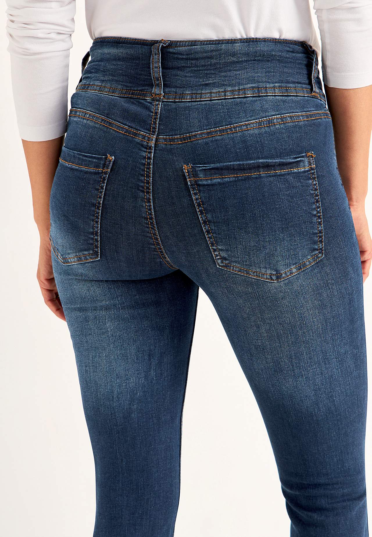 Bootcut-Jeans mit hohem Bund Jennifer
