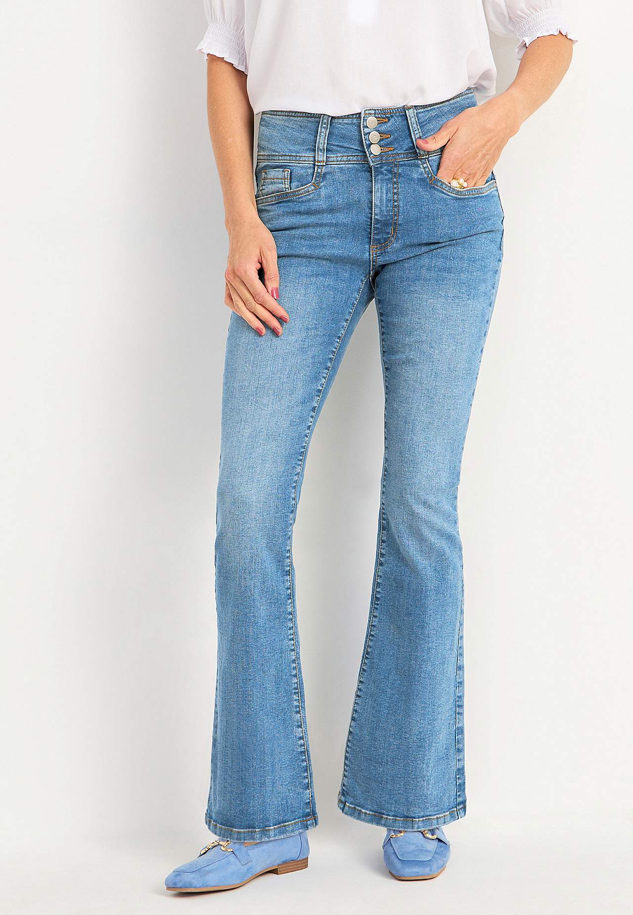 Bootcut-Jeans mit hohem Bund