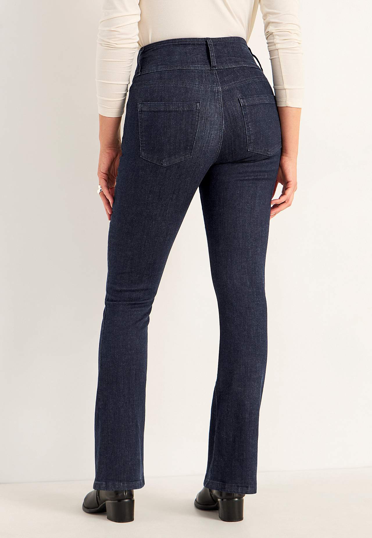 Bootcut-Jeans mit hohem Bund