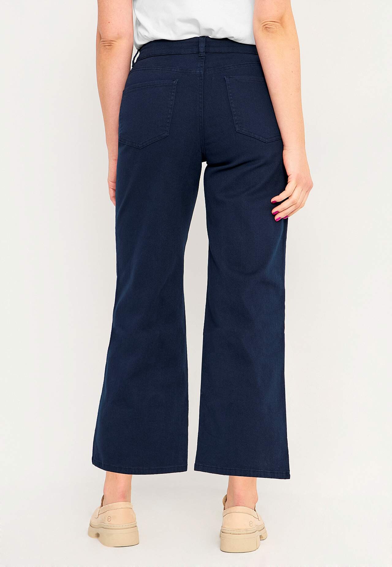 Elastische Knöcheljeans