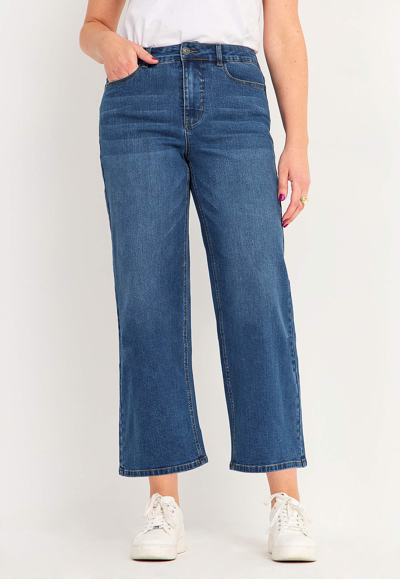 Elastische Knöcheljeans