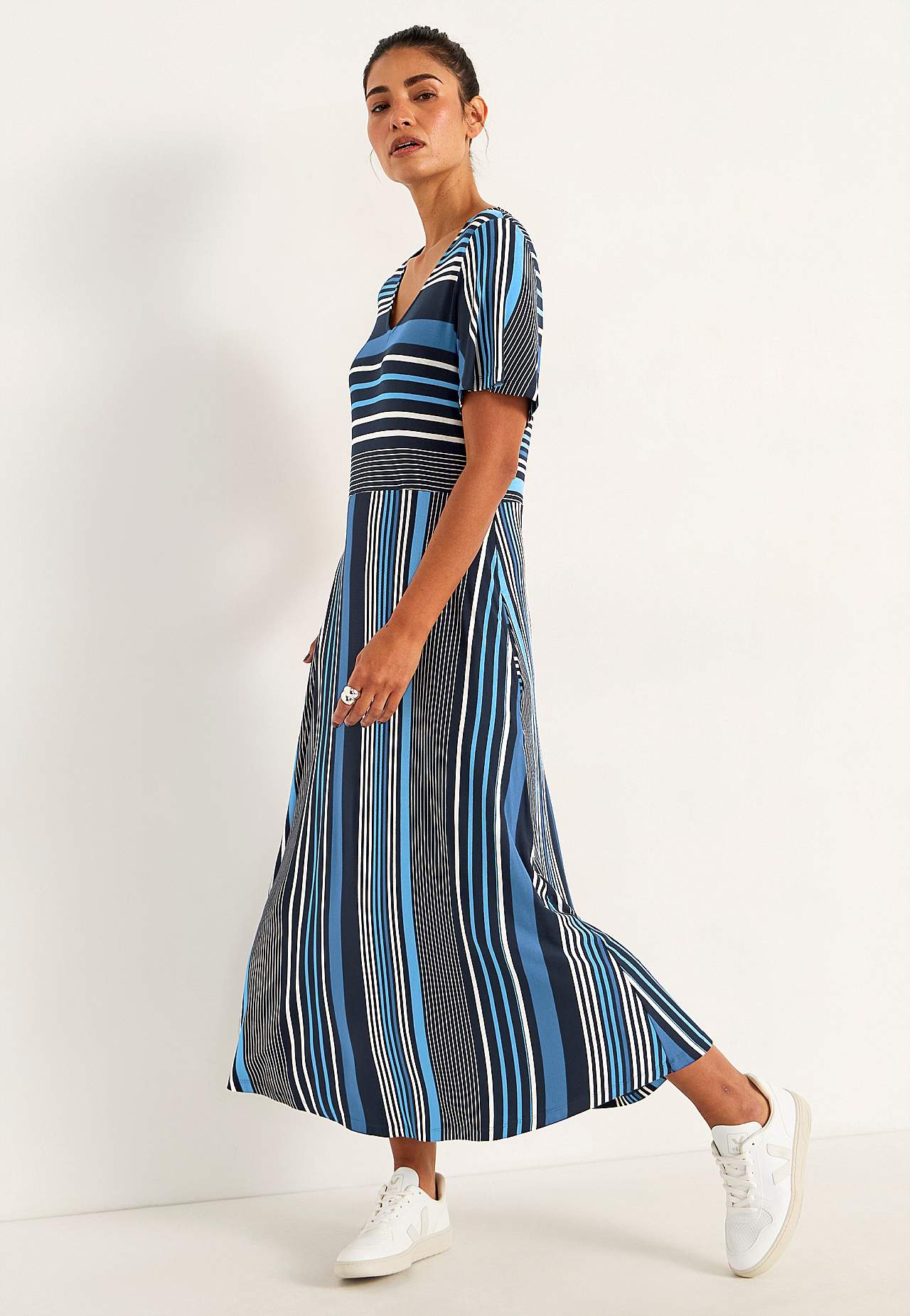 Gestreiftes Viskosekleid
