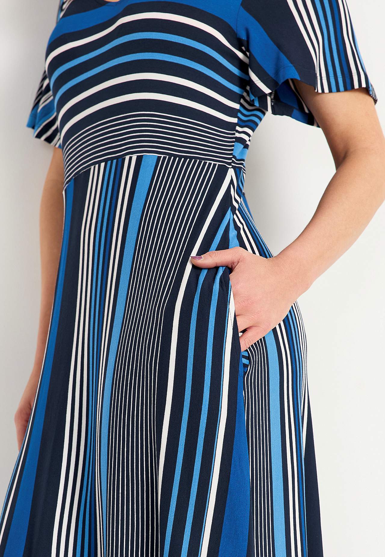 Gestreiftes Viskosekleid