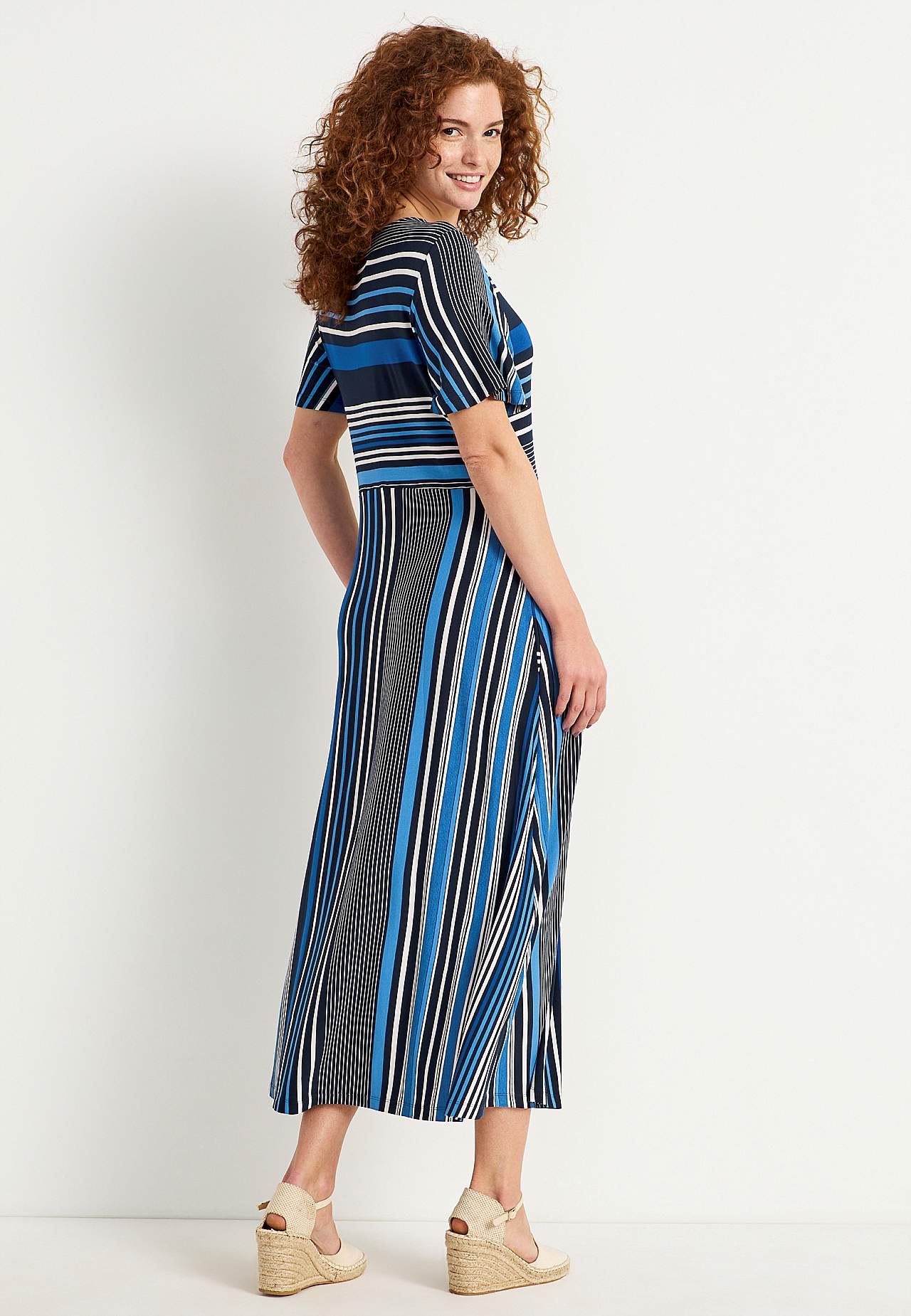 Gestreiftes Viskosekleid