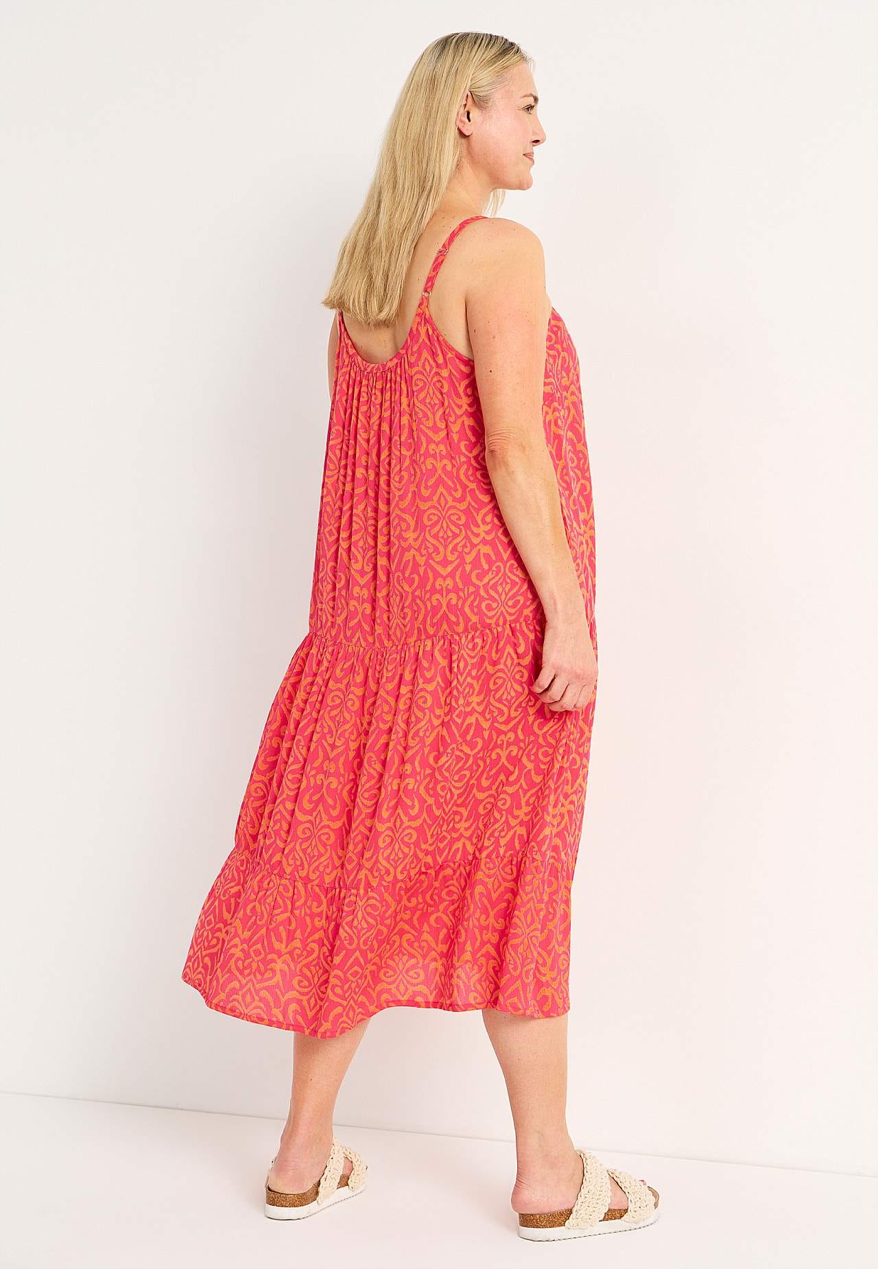 Gemustertes, langes Strandkleid
