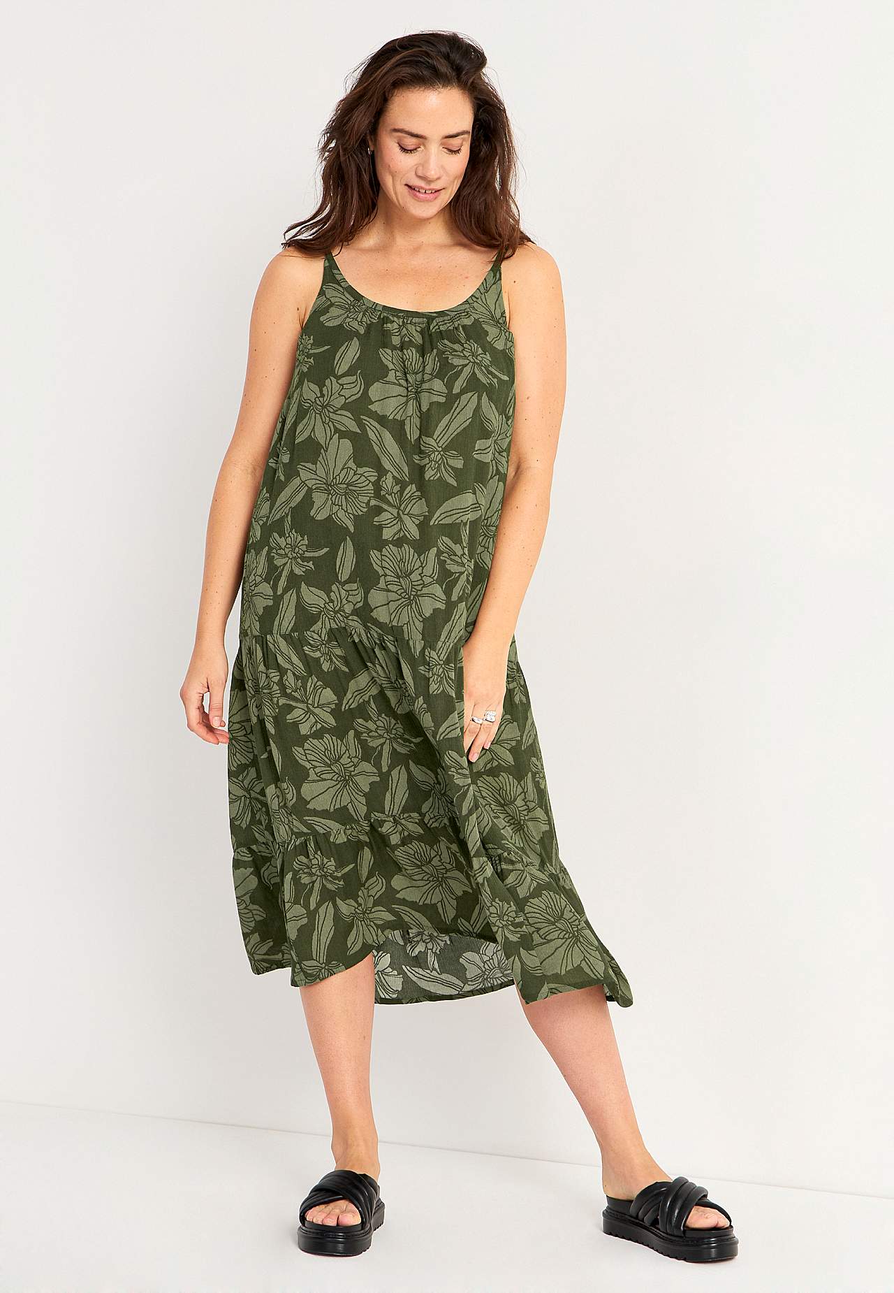 Gemustertes, langes Strandkleid