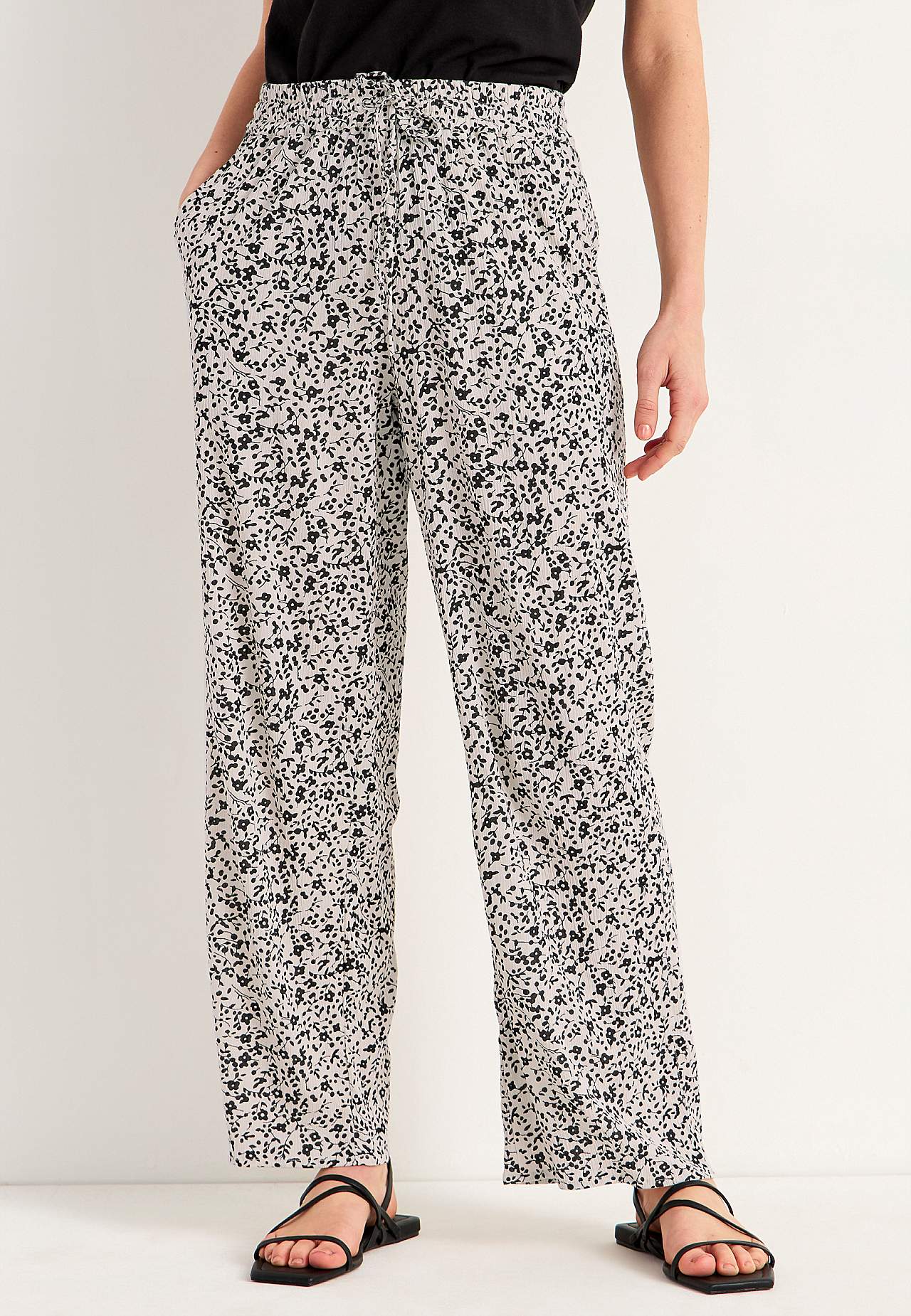 Hose aus Krepp Mia