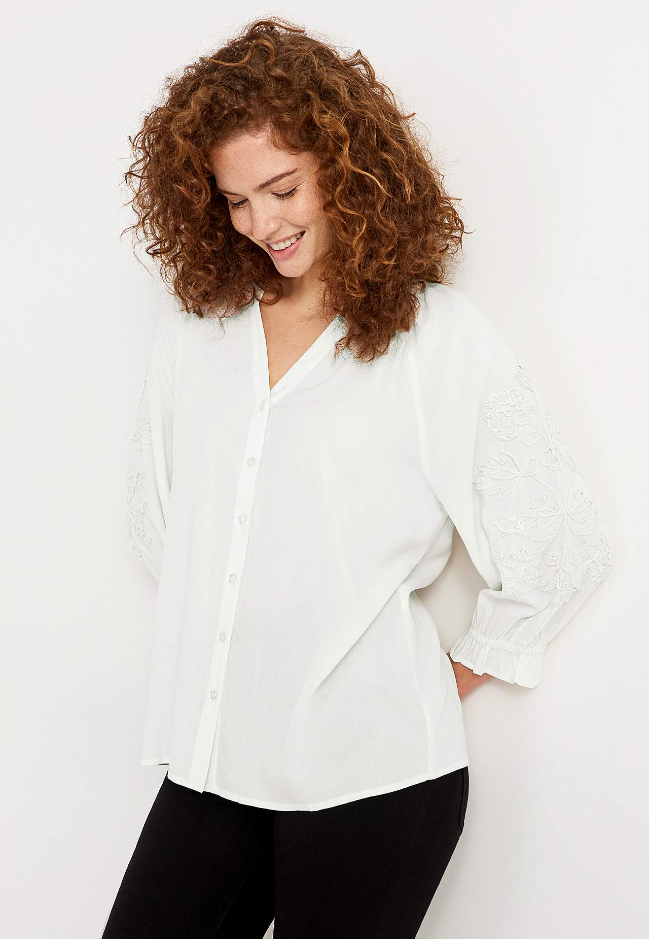 Bluse mit Stickerei