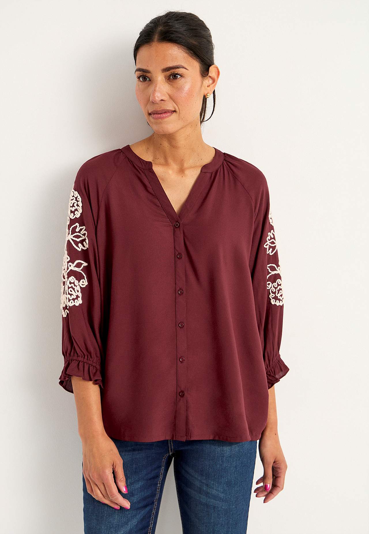 Bluse mit Stickerei