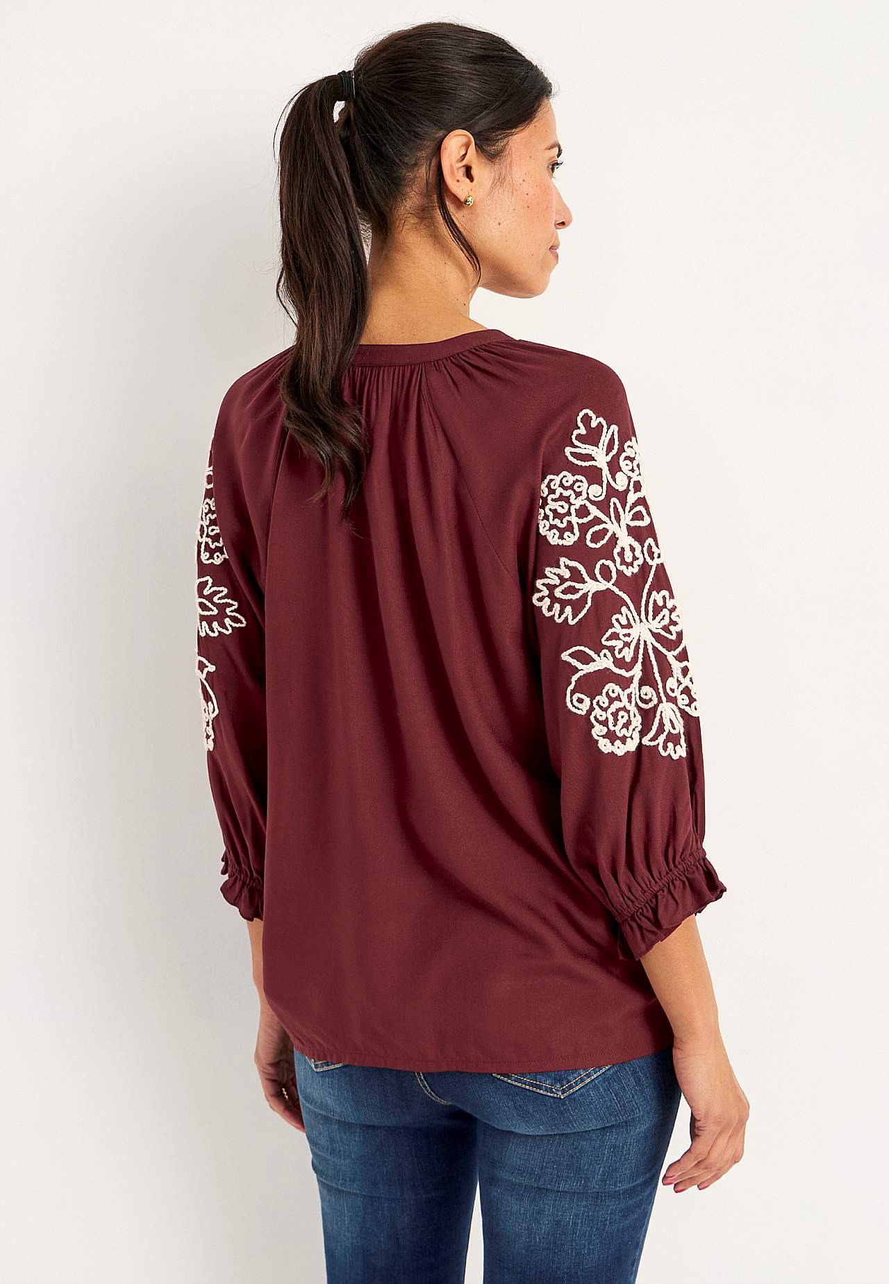 Bluse mit Stickerei