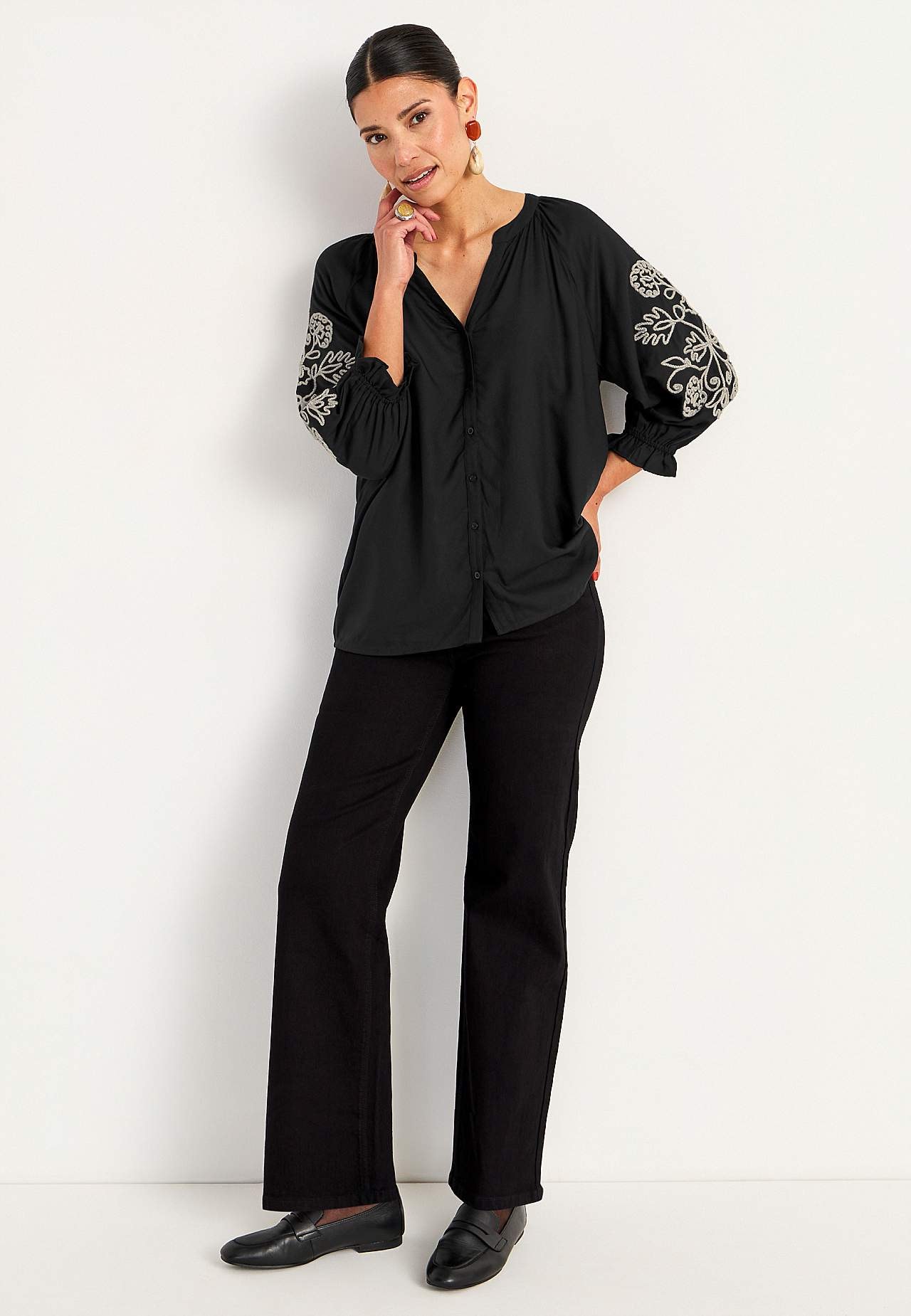 Bluse mit Stickerei