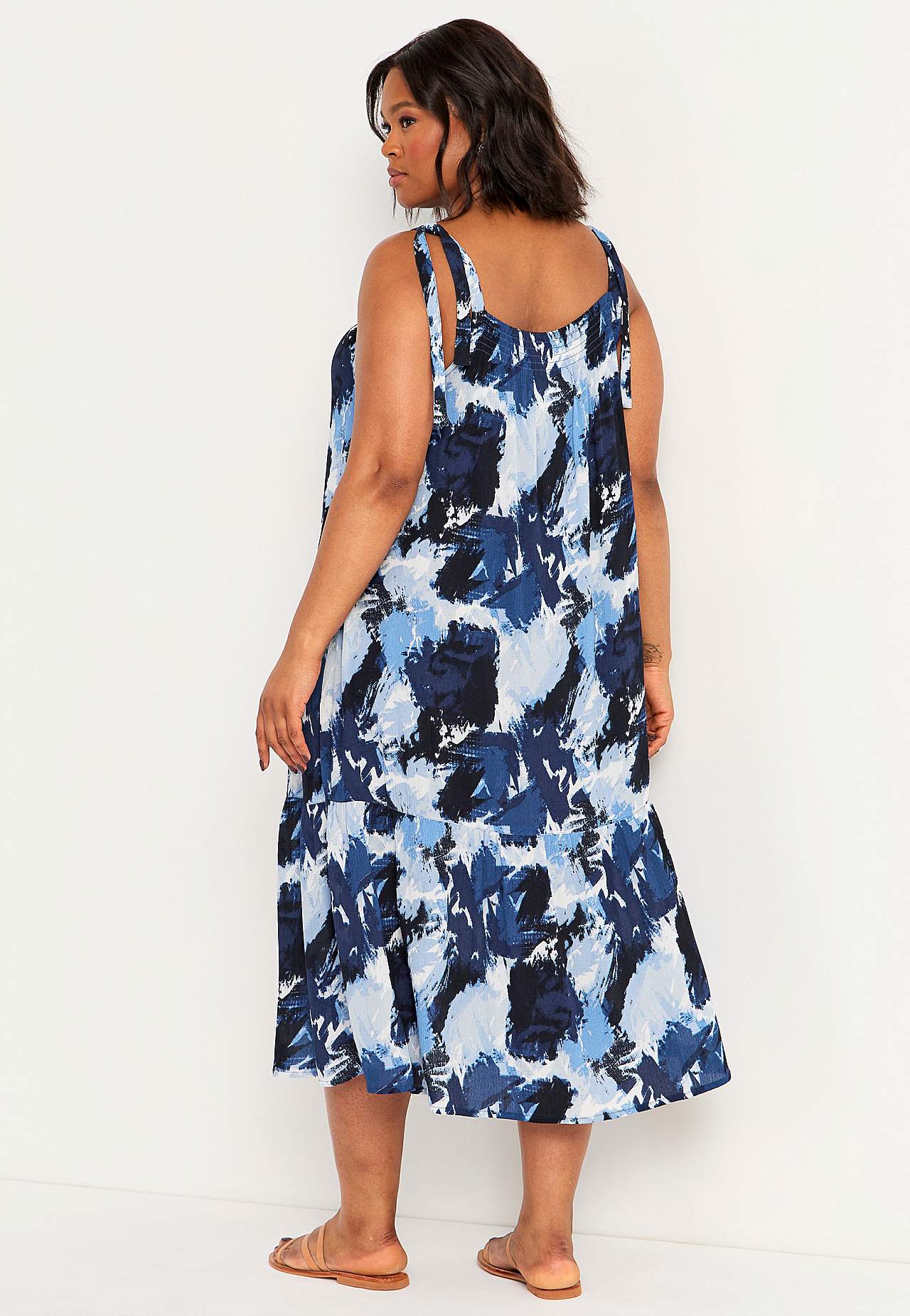 Ärmelloses Rüschenkleid