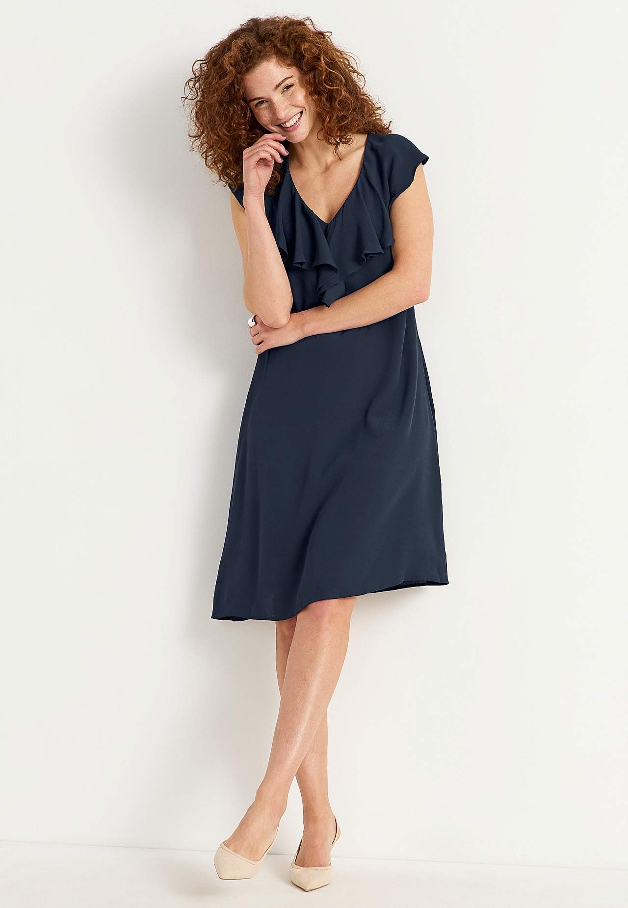 Ärmelloses Kleid mit Volant