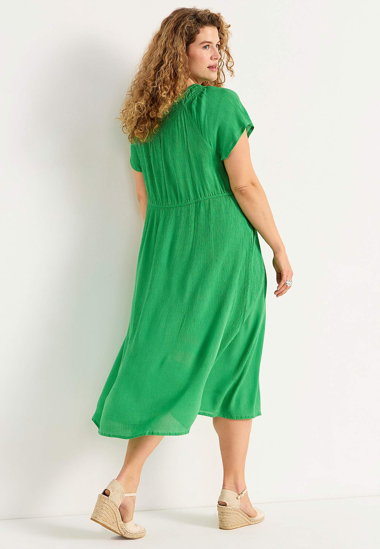Kleid aus Viskose-Krepp Ally