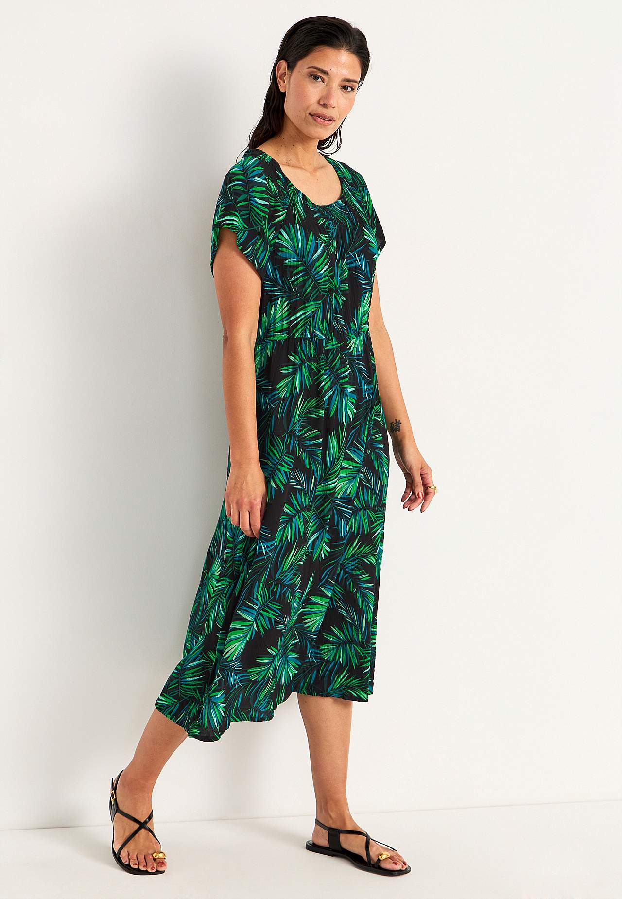 Kleid aus Viskose-Krepp Ally